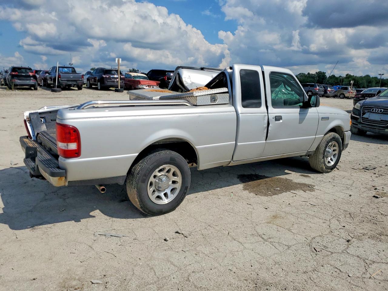 2010 Ford Ranger Super Cab Silver vin: 1FTKR4EE3APA32024