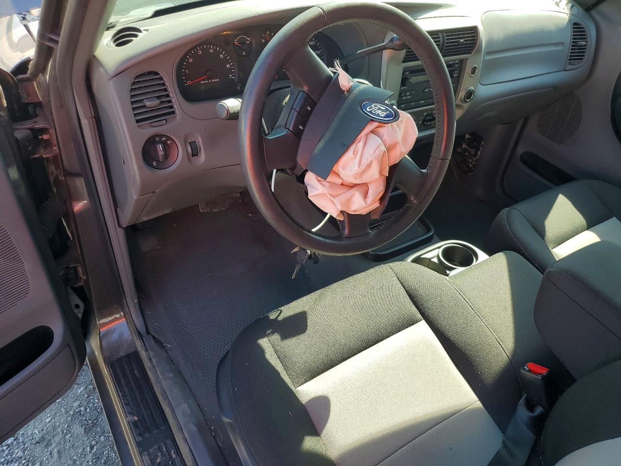 2010 Ford Ranger Super Cab Gray vin: 1FTKR4EE3APA37739