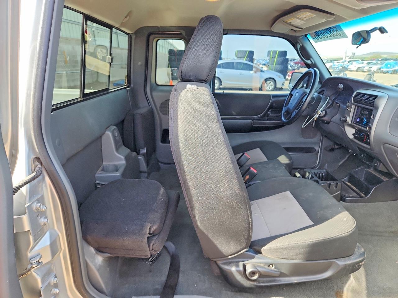 2010 Ford Ranger Super Cab Silver vin: 1FTKR4EE5APA30873