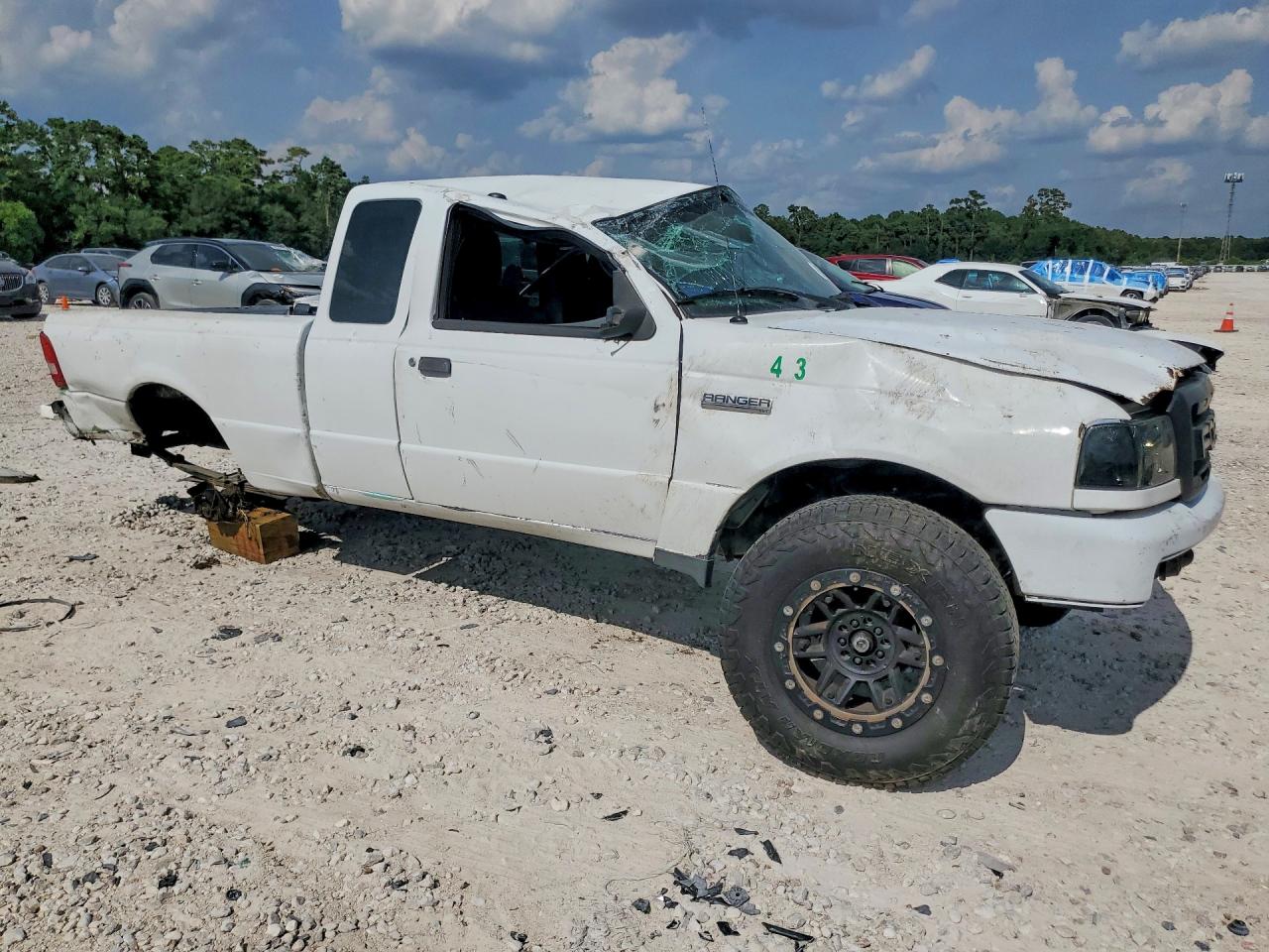 2011 Ford Ranger Super Cab White vin: 1FTKR4EE5BPA70680