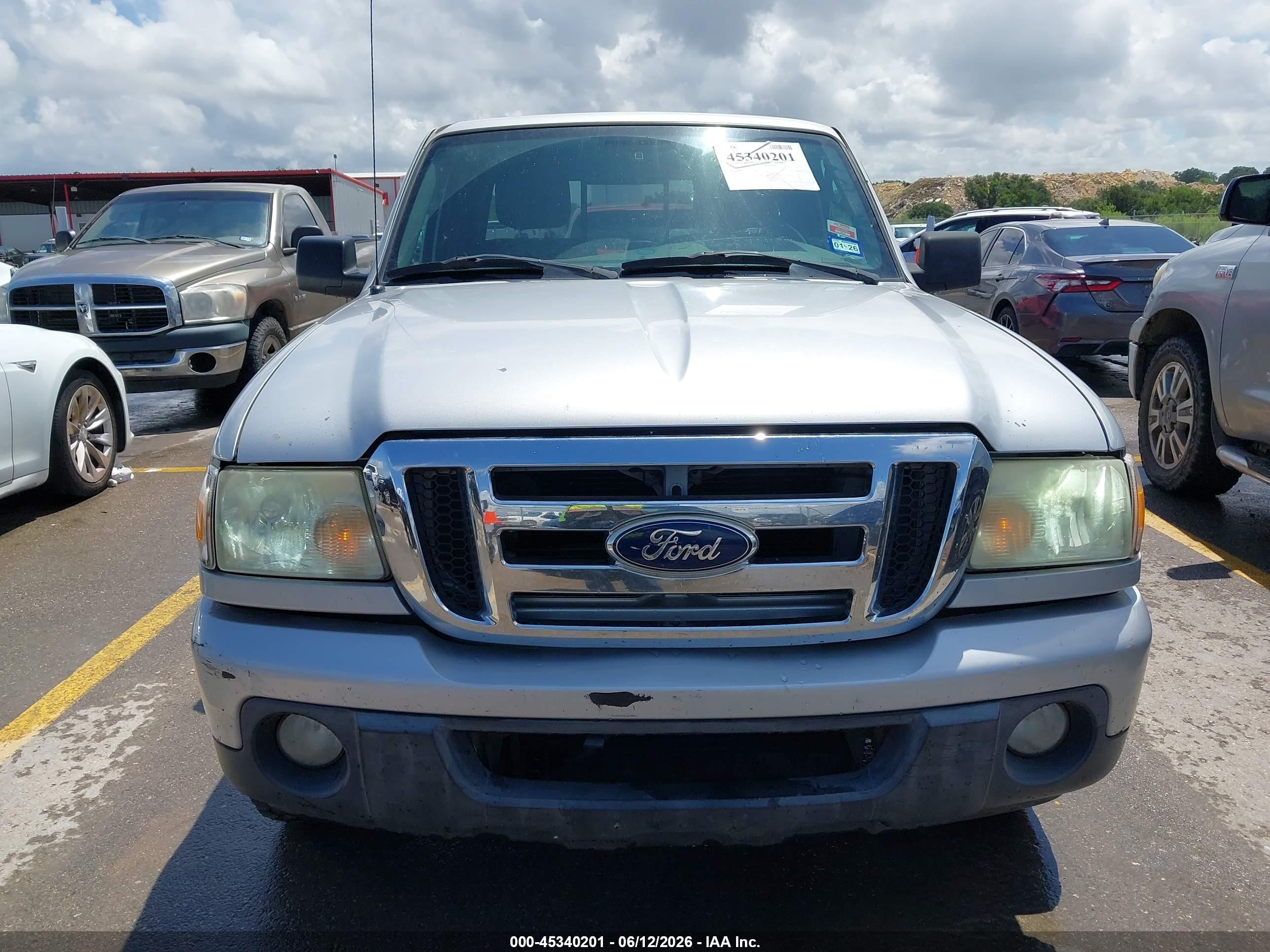 2011 Ford Ranger Xlt Silver vin: 1FTKR4EE5BPA79265