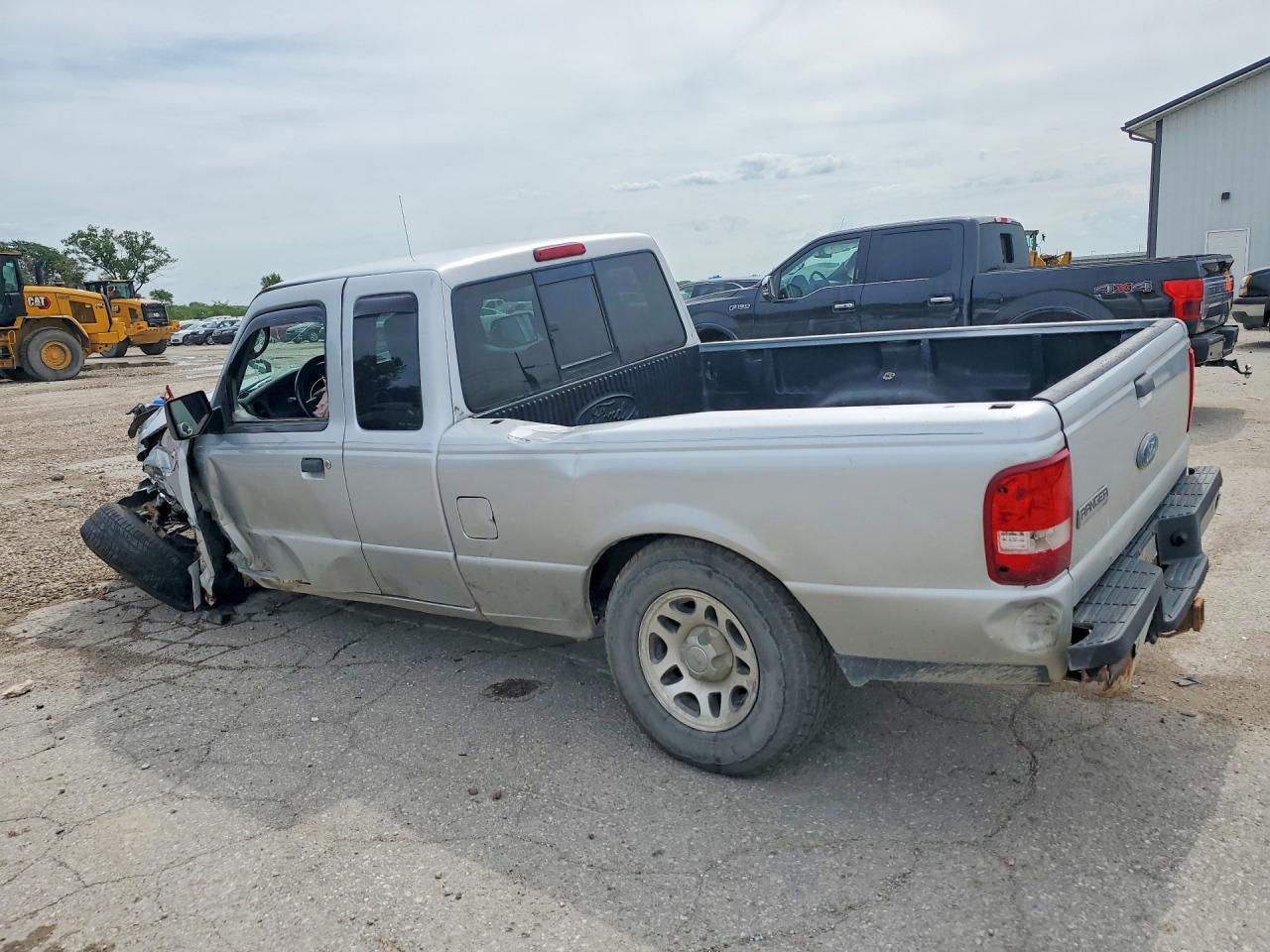 2010 Ford Ranger Super Cab Silver vin: 1FTKR4EE6APA32177