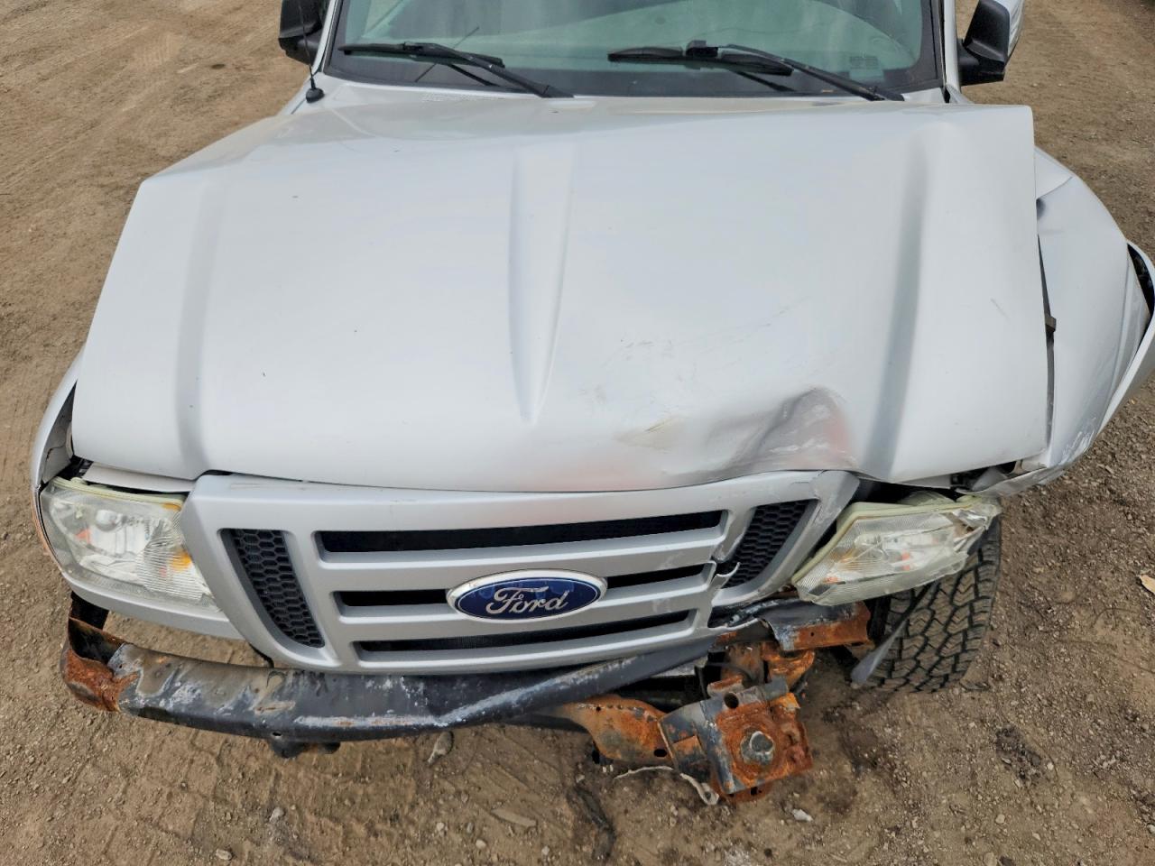 2010 Ford Ranger Super Cab Silver vin: 1FTKR4EE7APA11449