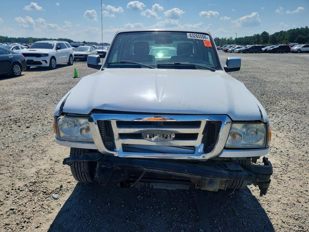 2011 Ford Ranger Super Cab White vin: 1FTKR4EE7BPA56604