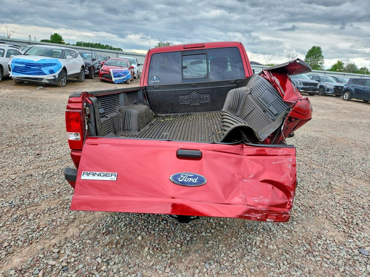 2011 Ford Ranger Super Cab Red vin: 1FTKR4EE7BPB09415