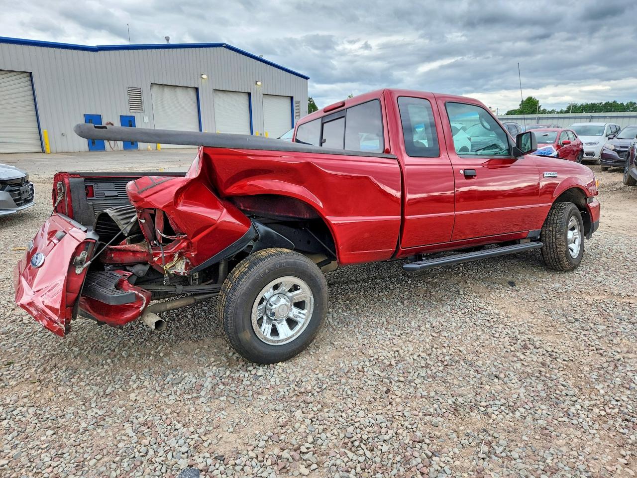 2011 Ford Ranger Super Cab Red vin: 1FTKR4EE7BPB09415