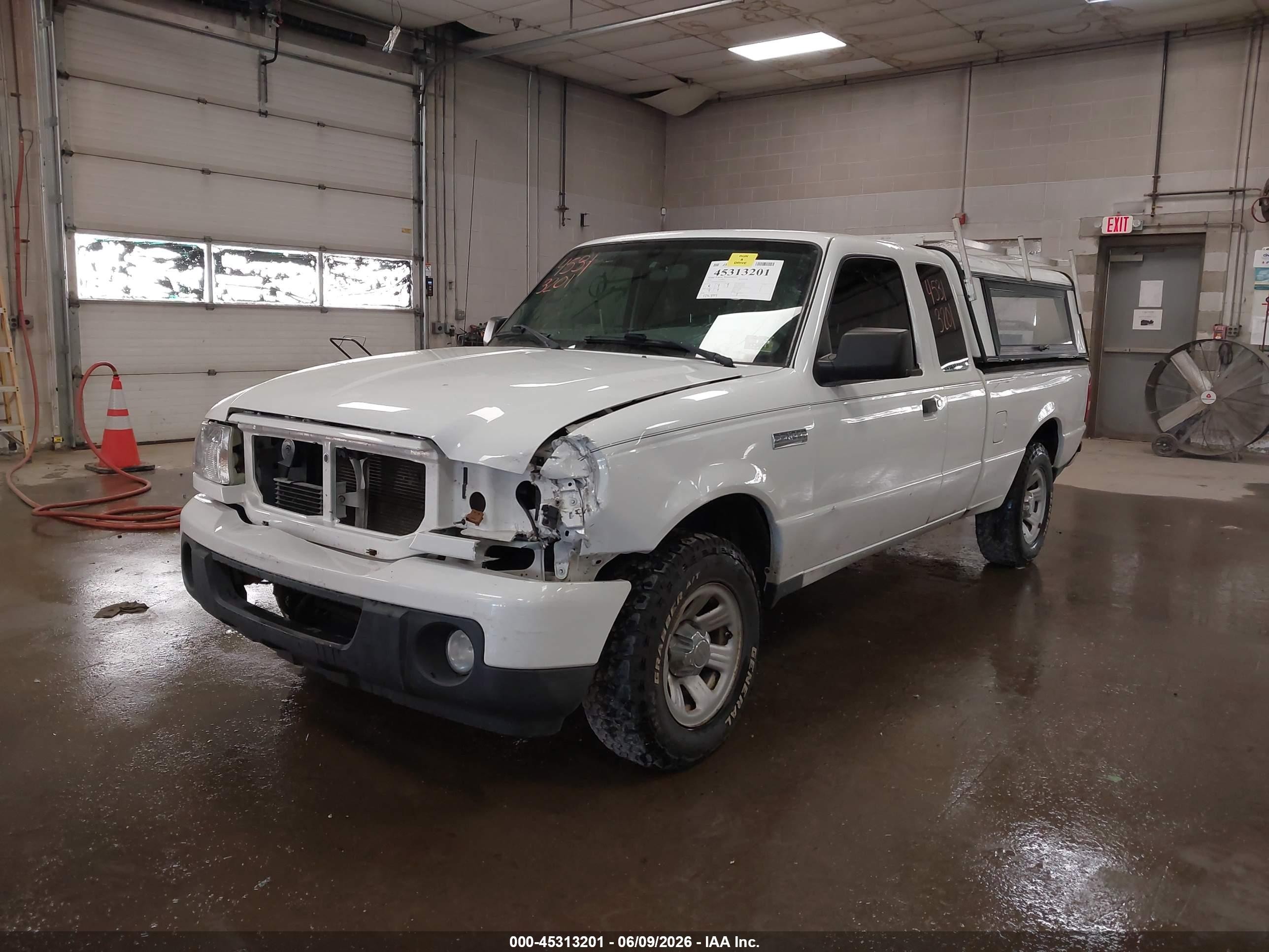 2010 Ford Ranger Xlt White vin: 1FTKR4EE9APA67411