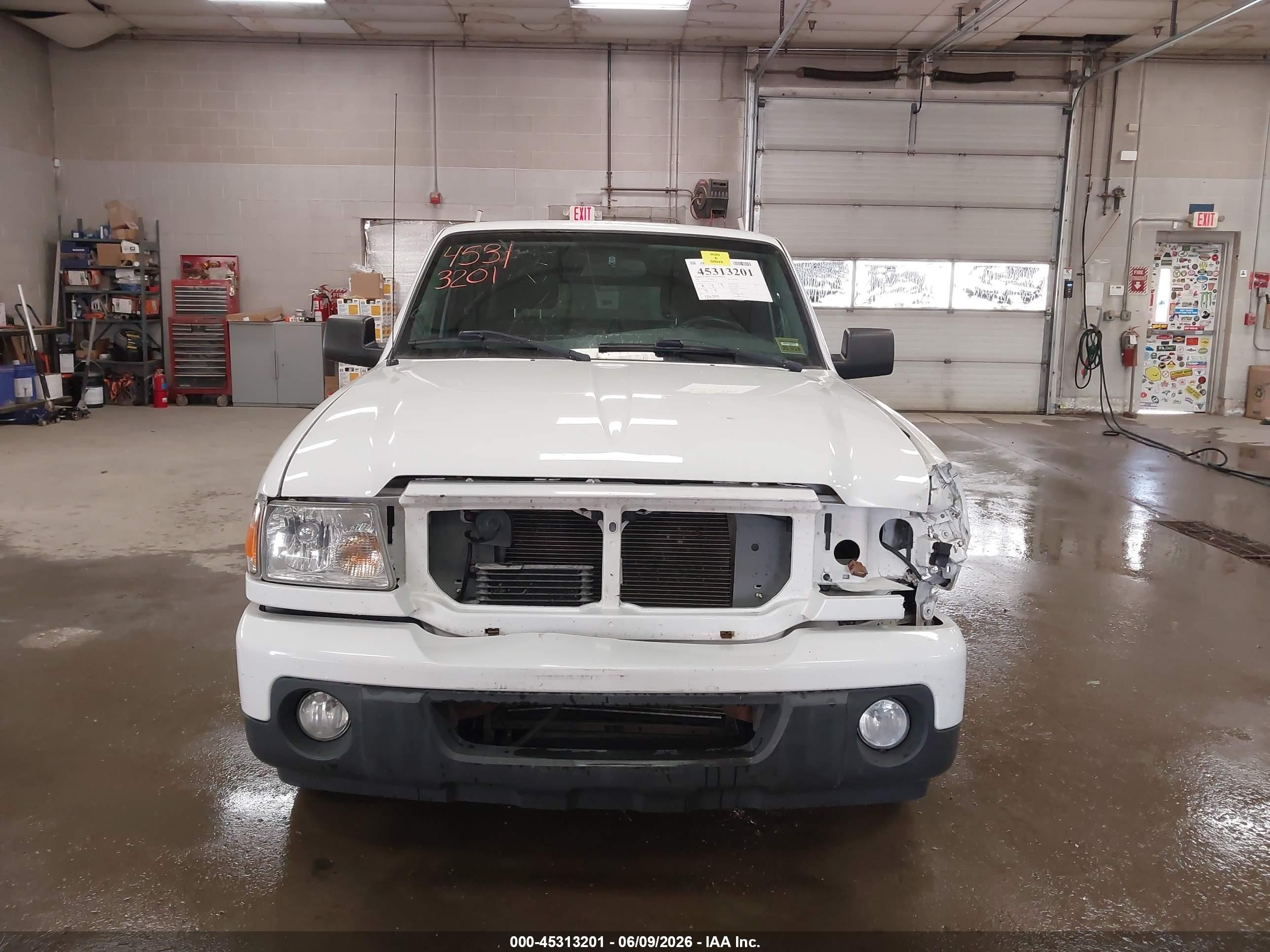 2010 Ford Ranger Xlt White vin: 1FTKR4EE9APA67411