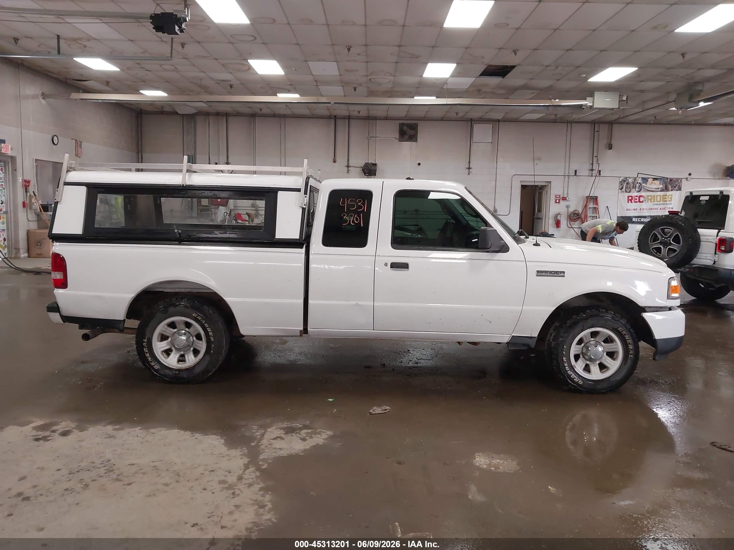 2010 Ford Ranger Xlt White vin: 1FTKR4EE9APA67411