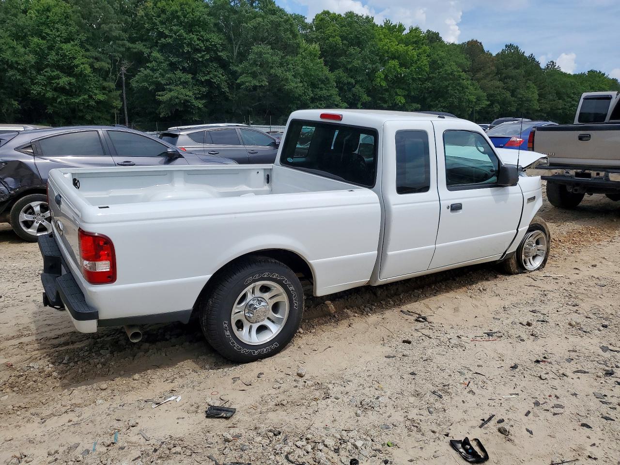 2010 Ford Ranger Super Cab White vin: 1FTKR4EEXAPA75372
