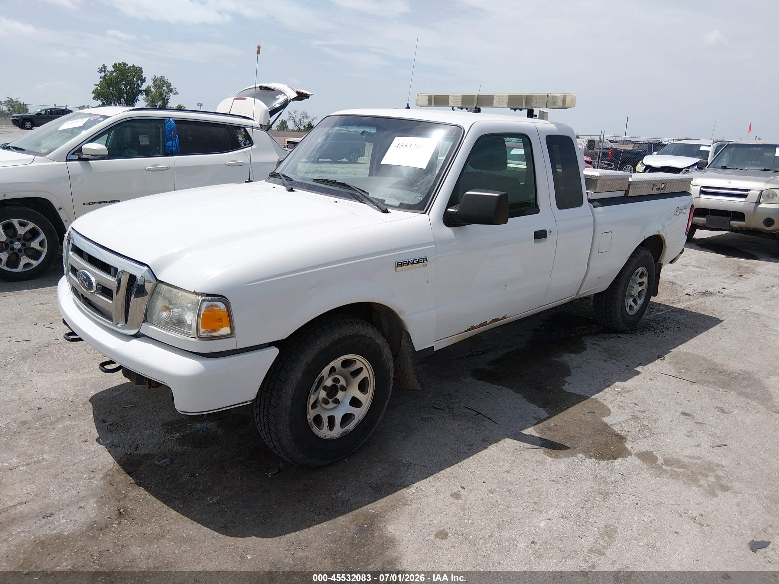 2011 Ford Ranger Super Cab White vin: 1FTKR4FE3BPA55545