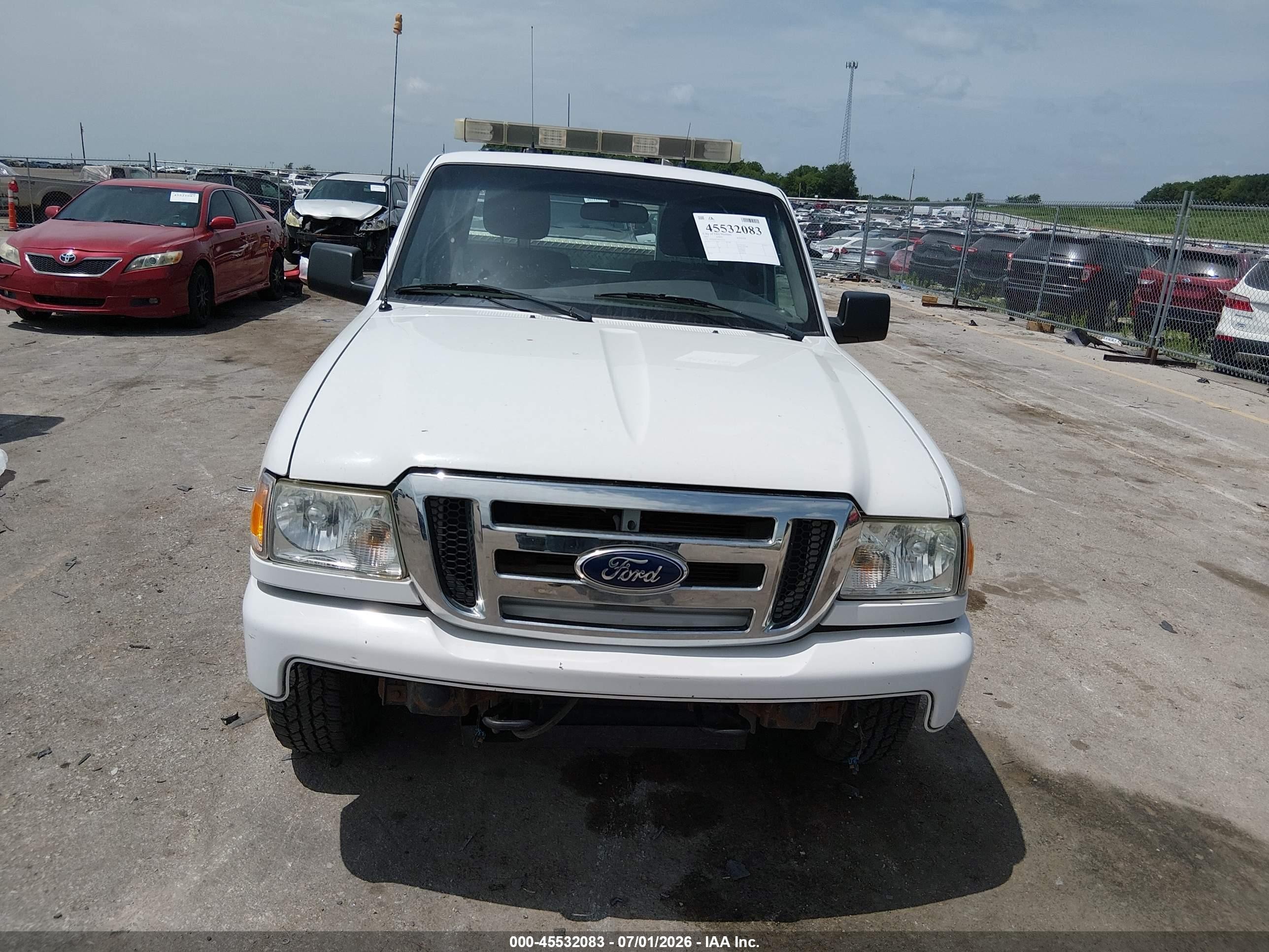 2011 Ford Ranger Super Cab White vin: 1FTKR4FE3BPA55545