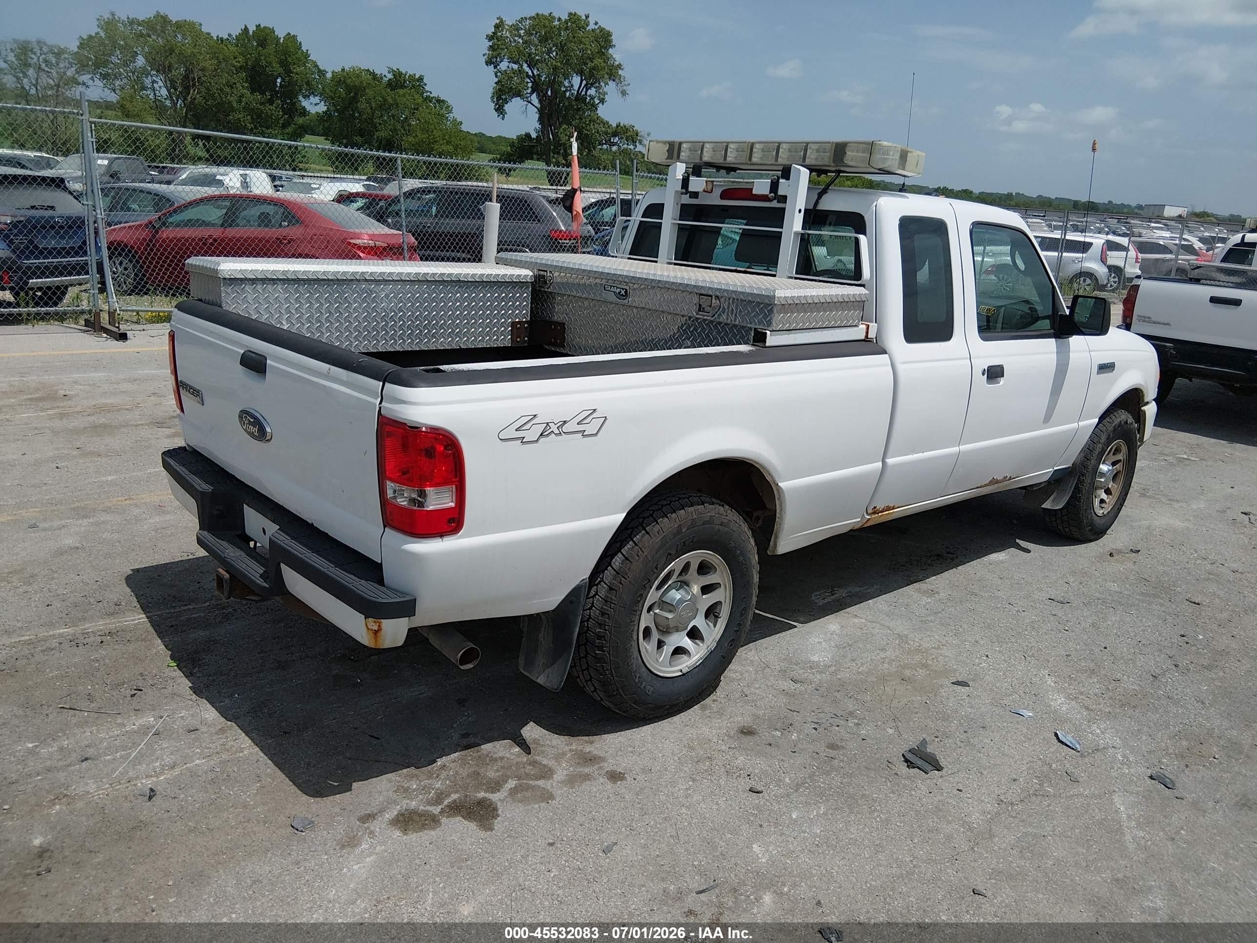 2011 Ford Ranger Super Cab White vin: 1FTKR4FE3BPA55545