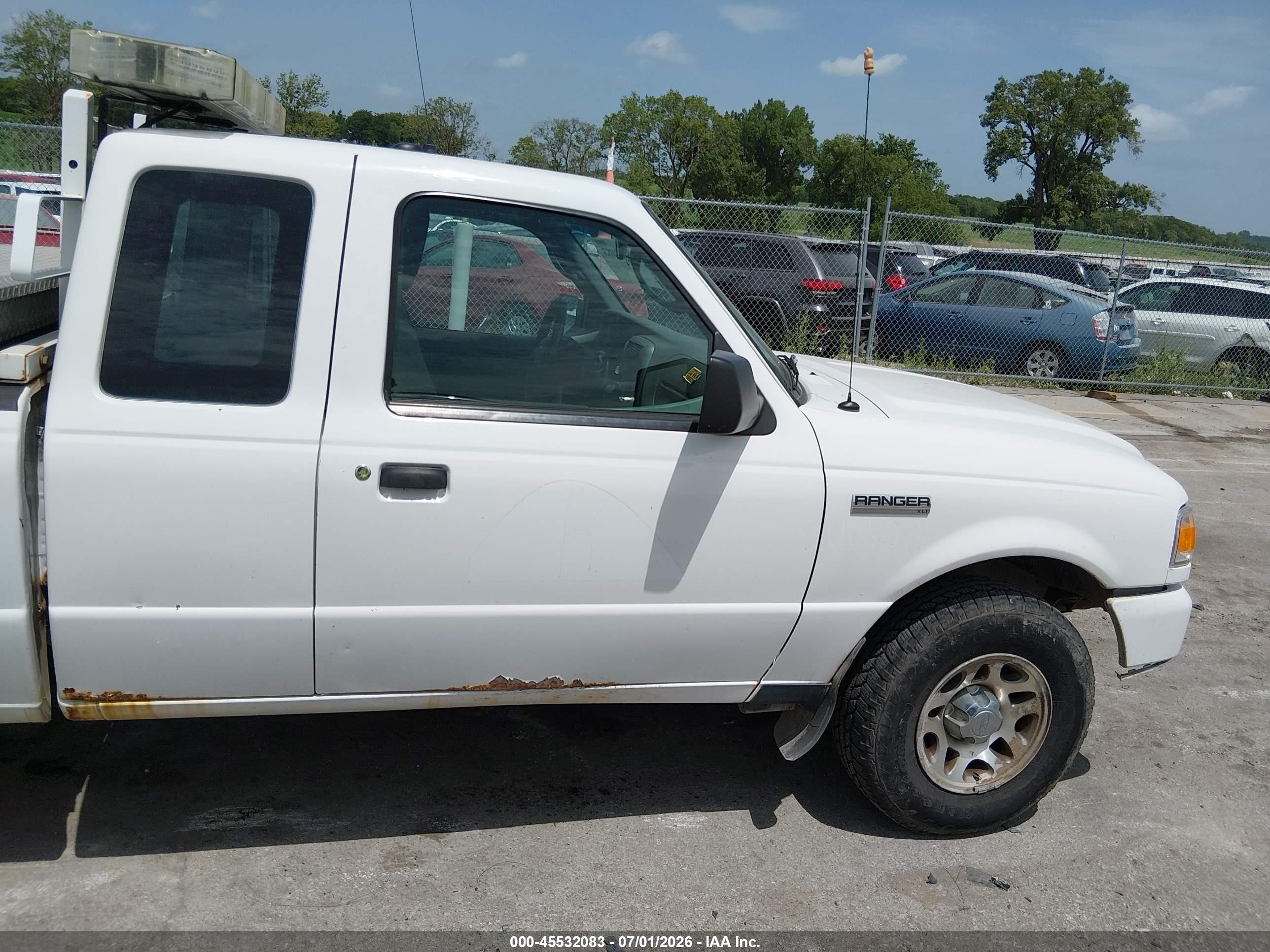 2011 Ford Ranger Super Cab White vin: 1FTKR4FE3BPA55545
