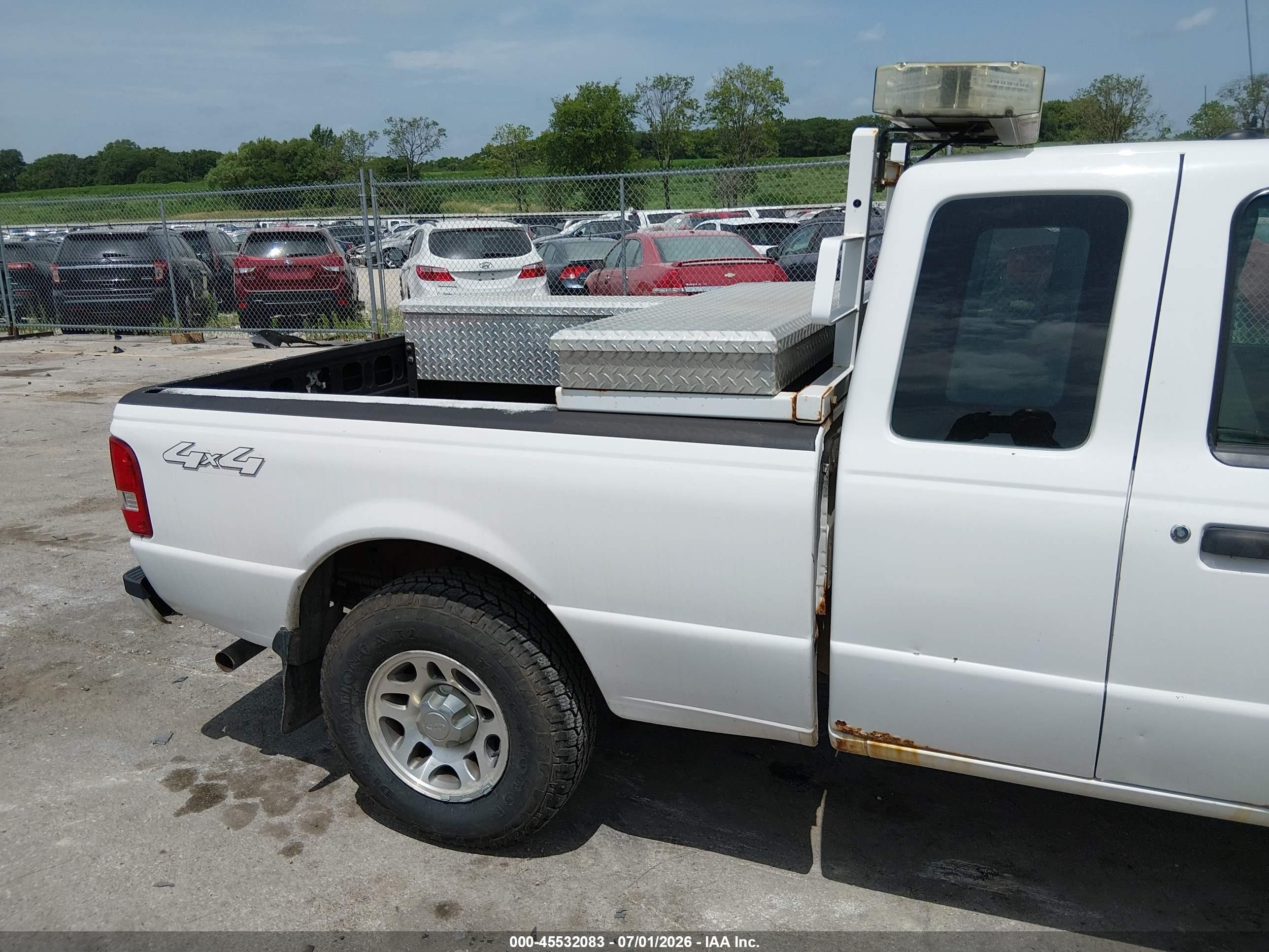 2011 Ford Ranger Super Cab White vin: 1FTKR4FE3BPA55545