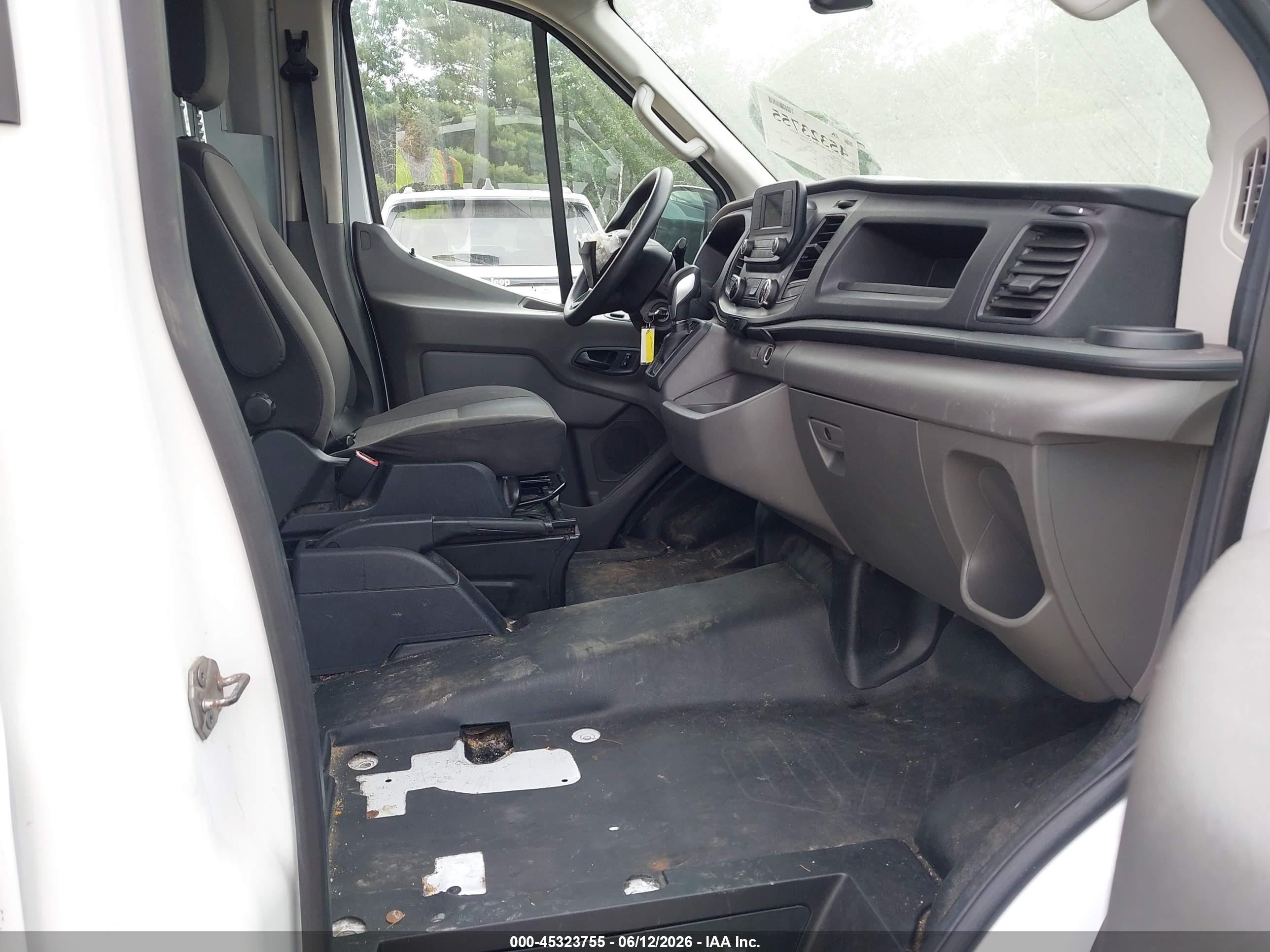 2020 Ford Transit-250   White vin: 1FTLR1C85LKA74050