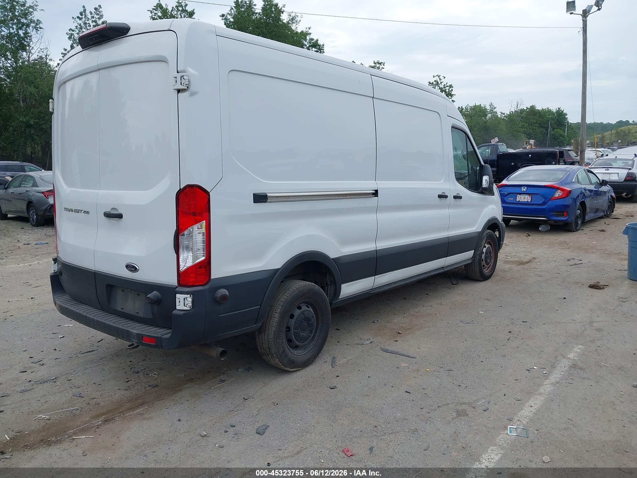 2020 Ford Transit-250   White vin: 1FTLR1C85LKA74050