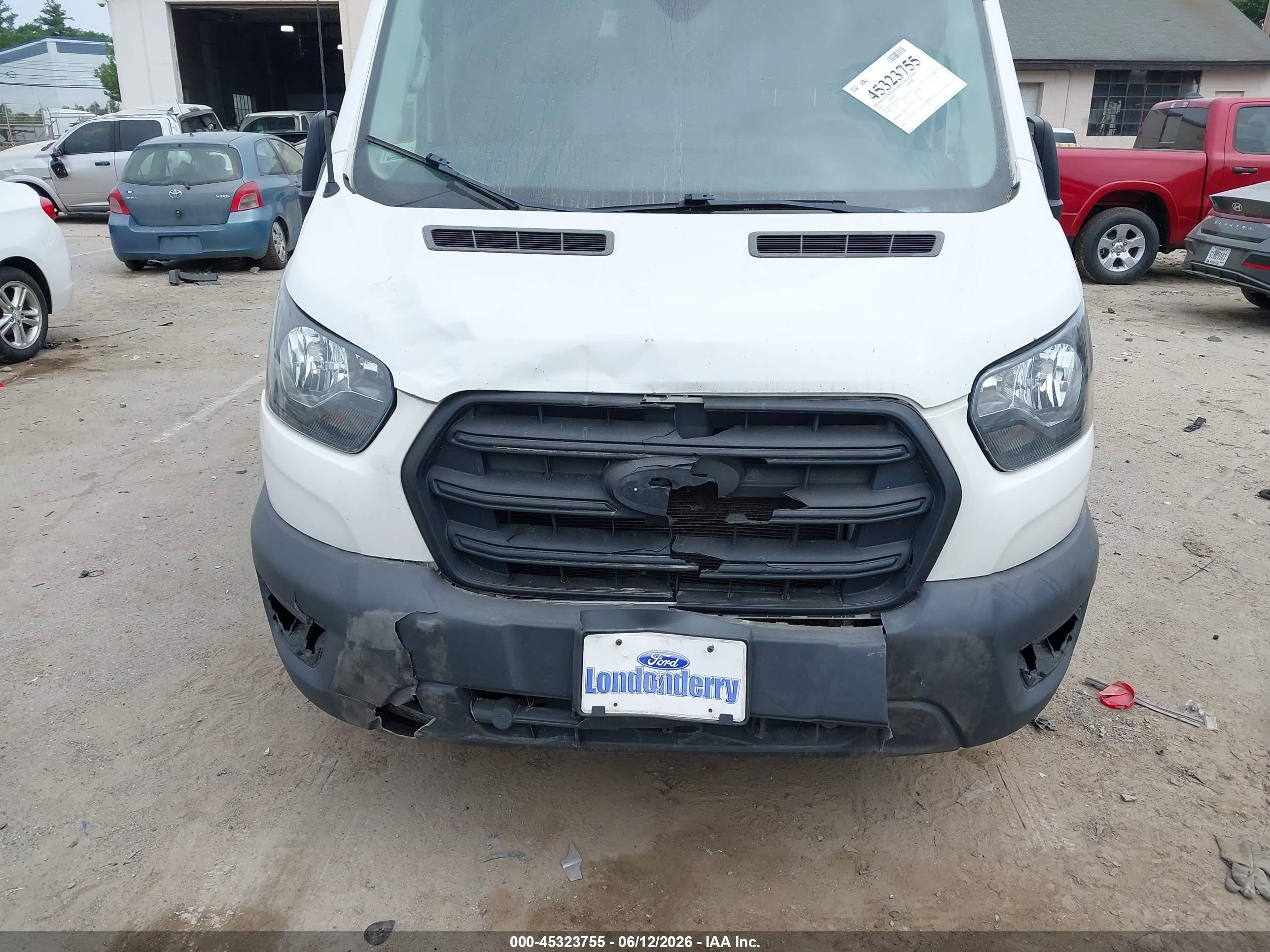 2020 Ford Transit-250   White vin: 1FTLR1C85LKA74050