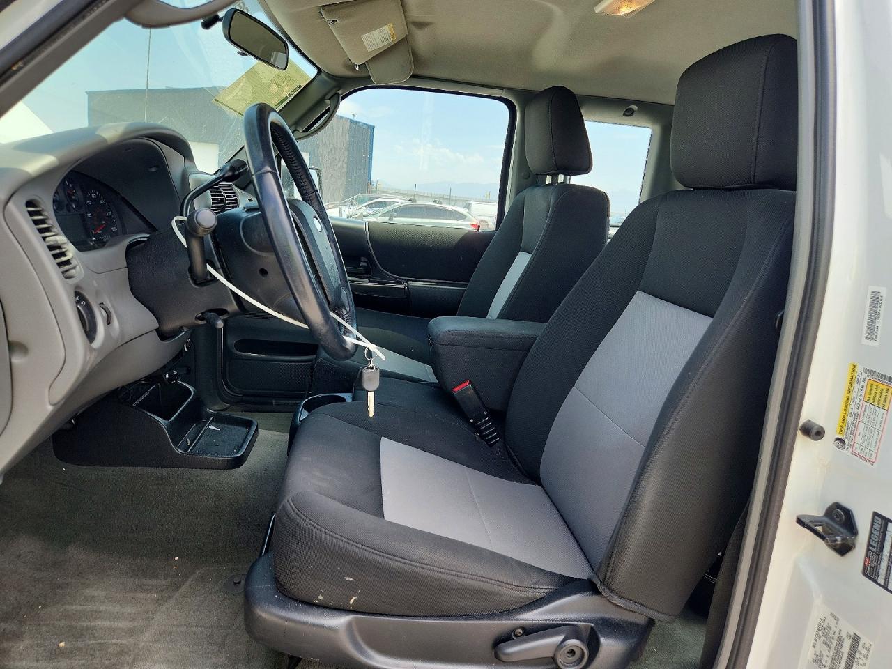 2011 Ford Ranger White vin: 1FTLR1EE1BPA66208