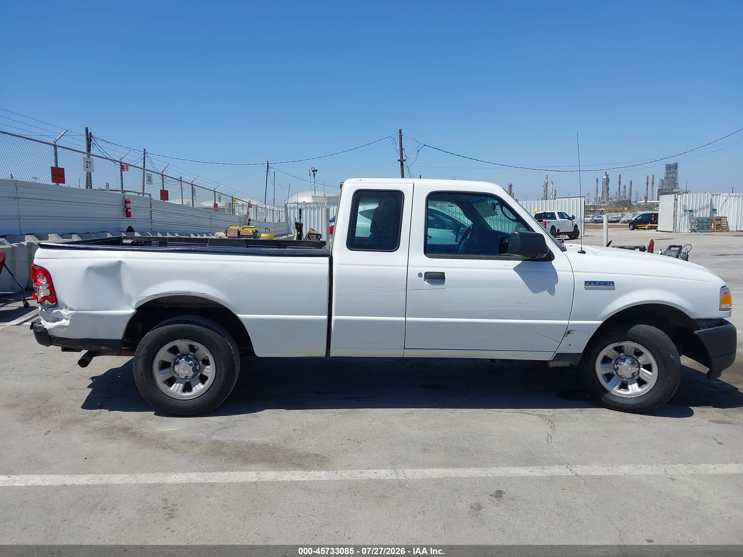 2011 Ford Ranger Xl White vin: 1FTLR1EE6BPB16858