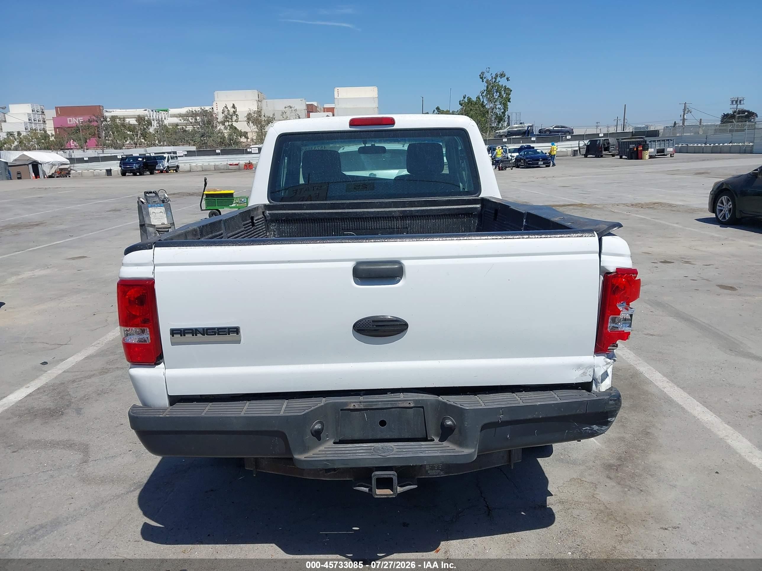 2011 Ford Ranger Xl White vin: 1FTLR1EE6BPB16858