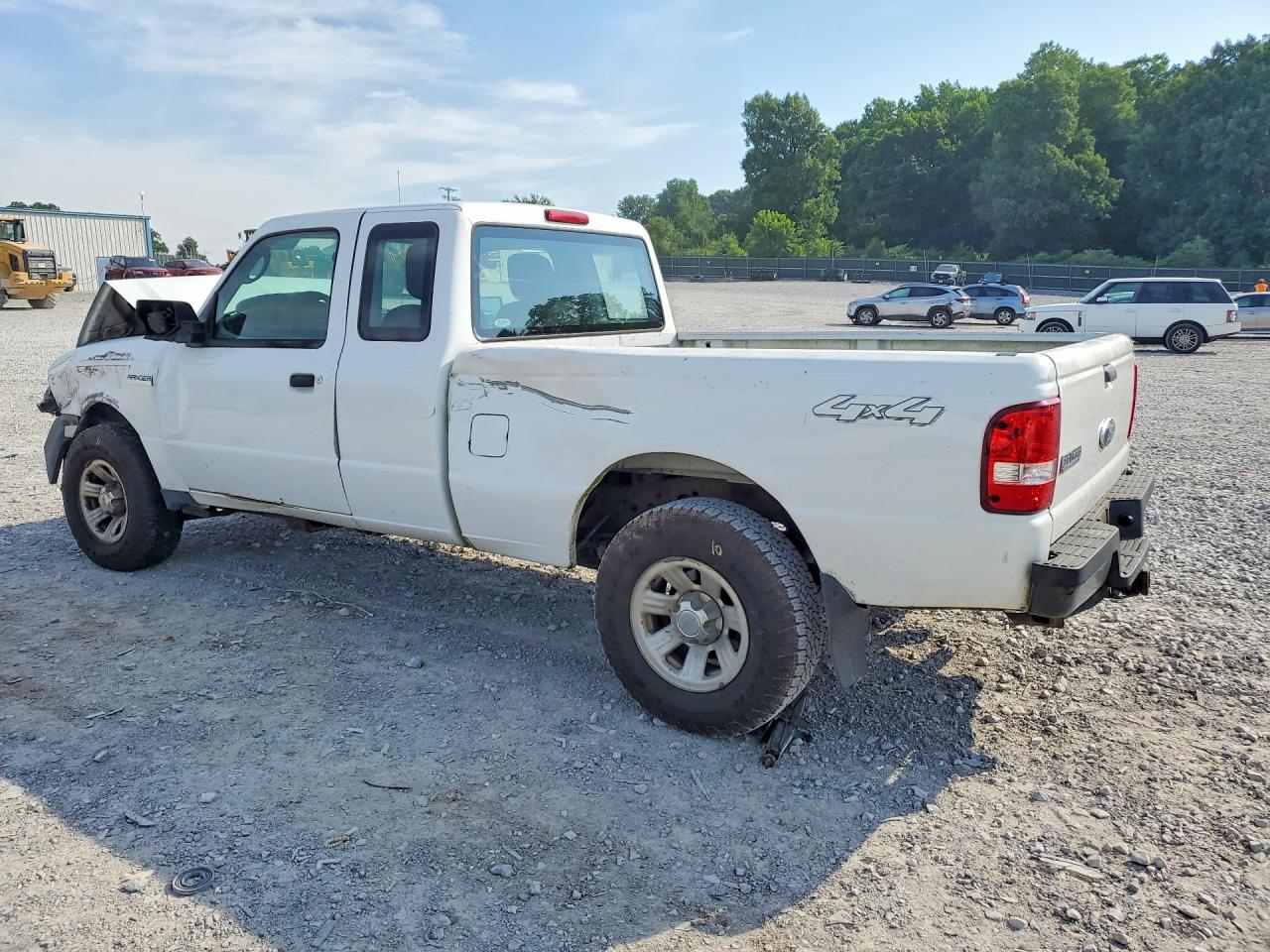 2011 Ford Ranger Super Cab White vin: 1FTLR1FE4BPA26090