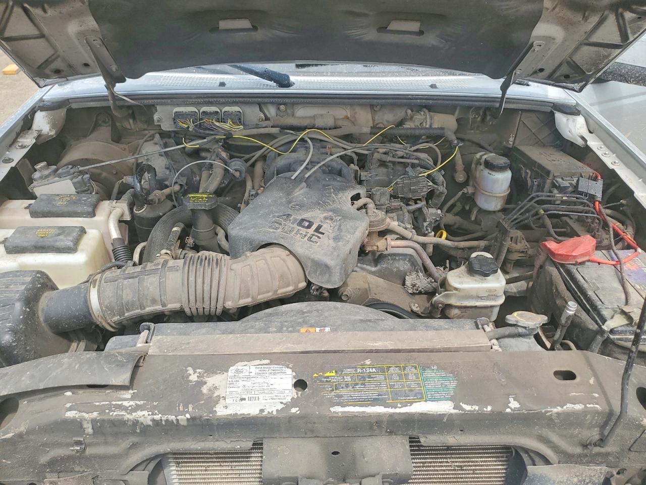 2010 Ford Ranger Super Cab Silver vin: 1FTLR4EE3APA20329