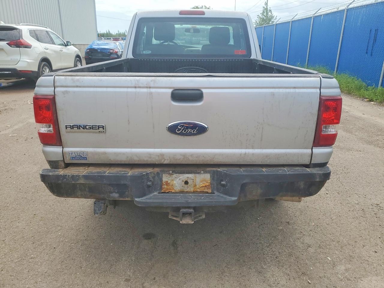 2010 Ford Ranger Super Cab Silver vin: 1FTLR4EE3APA20329