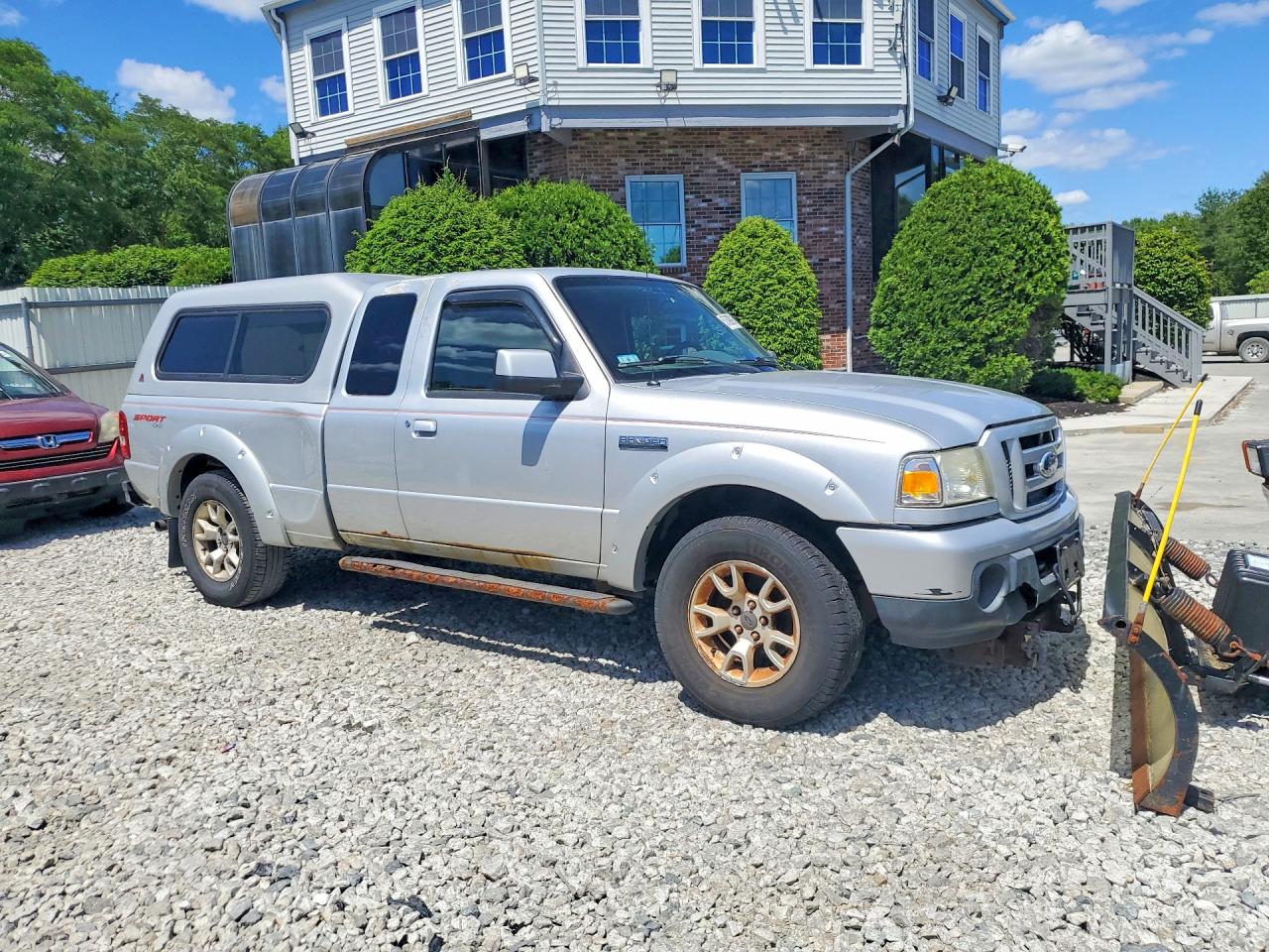 2010 Ford Ranger Super Cab Silver vin: 1FTLR4FE0APA09660