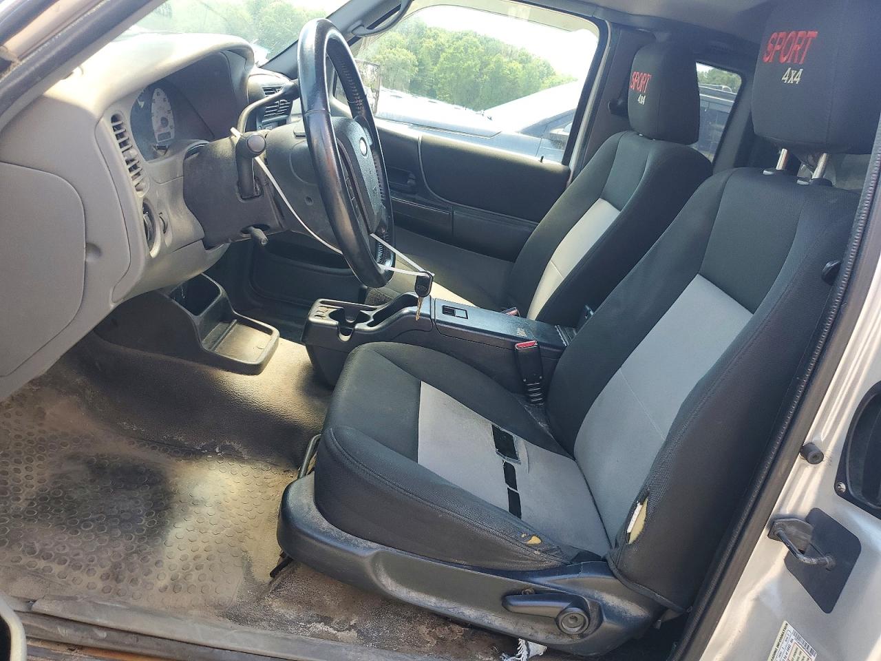 2010 Ford Ranger Super Cab Silver vin: 1FTLR4FE0APA09660