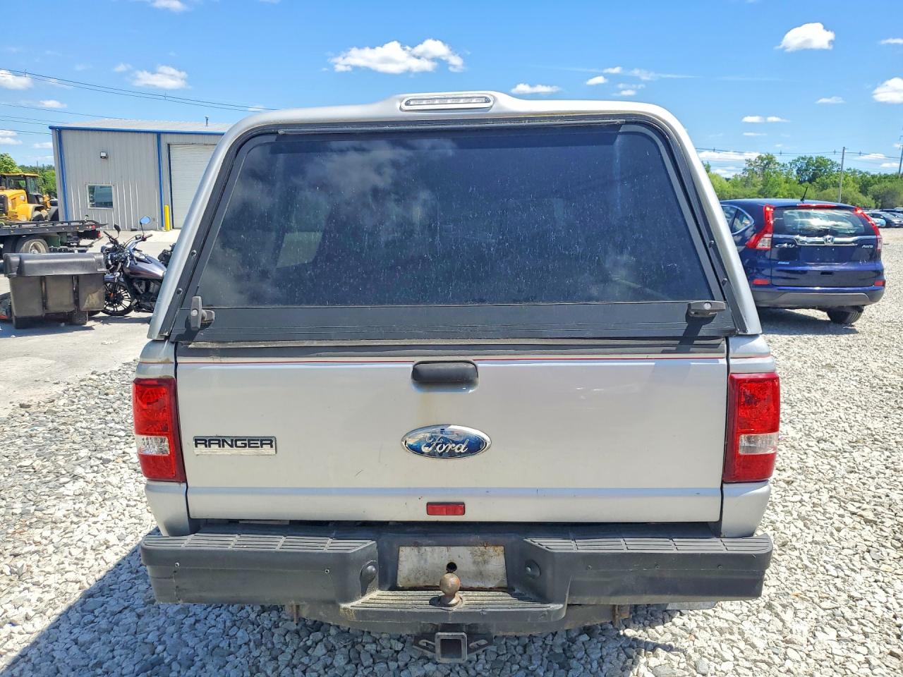 2010 Ford Ranger Super Cab Silver vin: 1FTLR4FE0APA09660