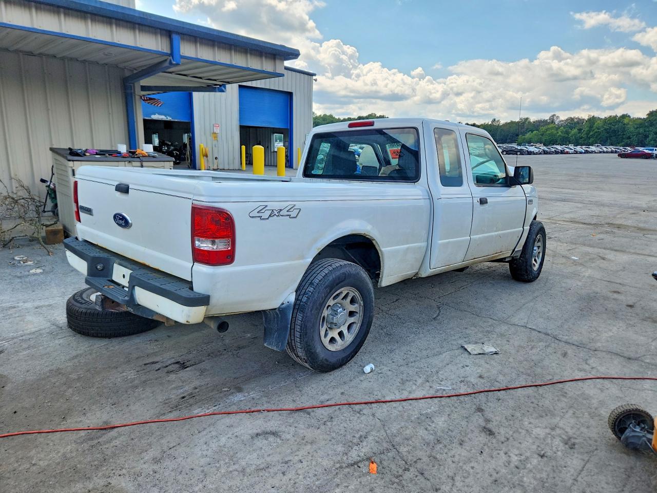 2011 Ford Ranger Super Cab Белый vin: 1FTLR4FE0BPA41963