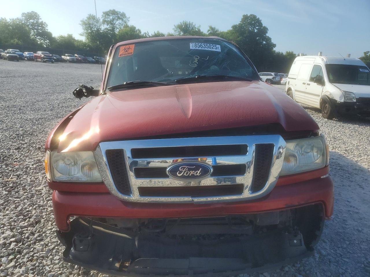 2011 Ford Ranger Red vin: 1FTLR4FE0BPA45141