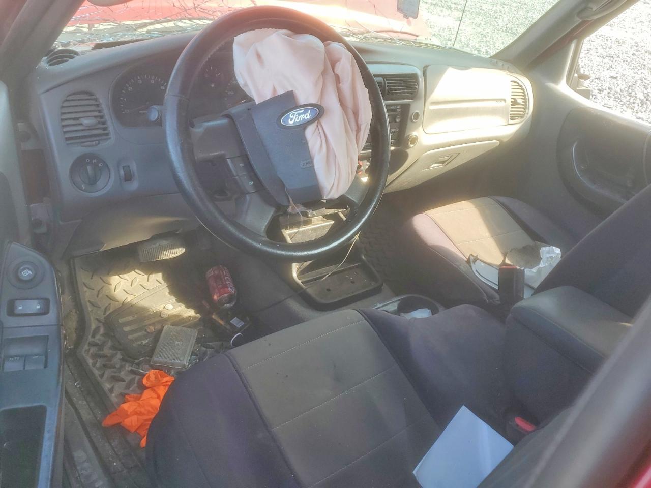 2011 Ford Ranger Red vin: 1FTLR4FE0BPA45141