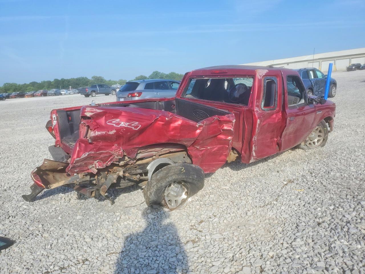 2011 Ford Ranger Red vin: 1FTLR4FE0BPA45141