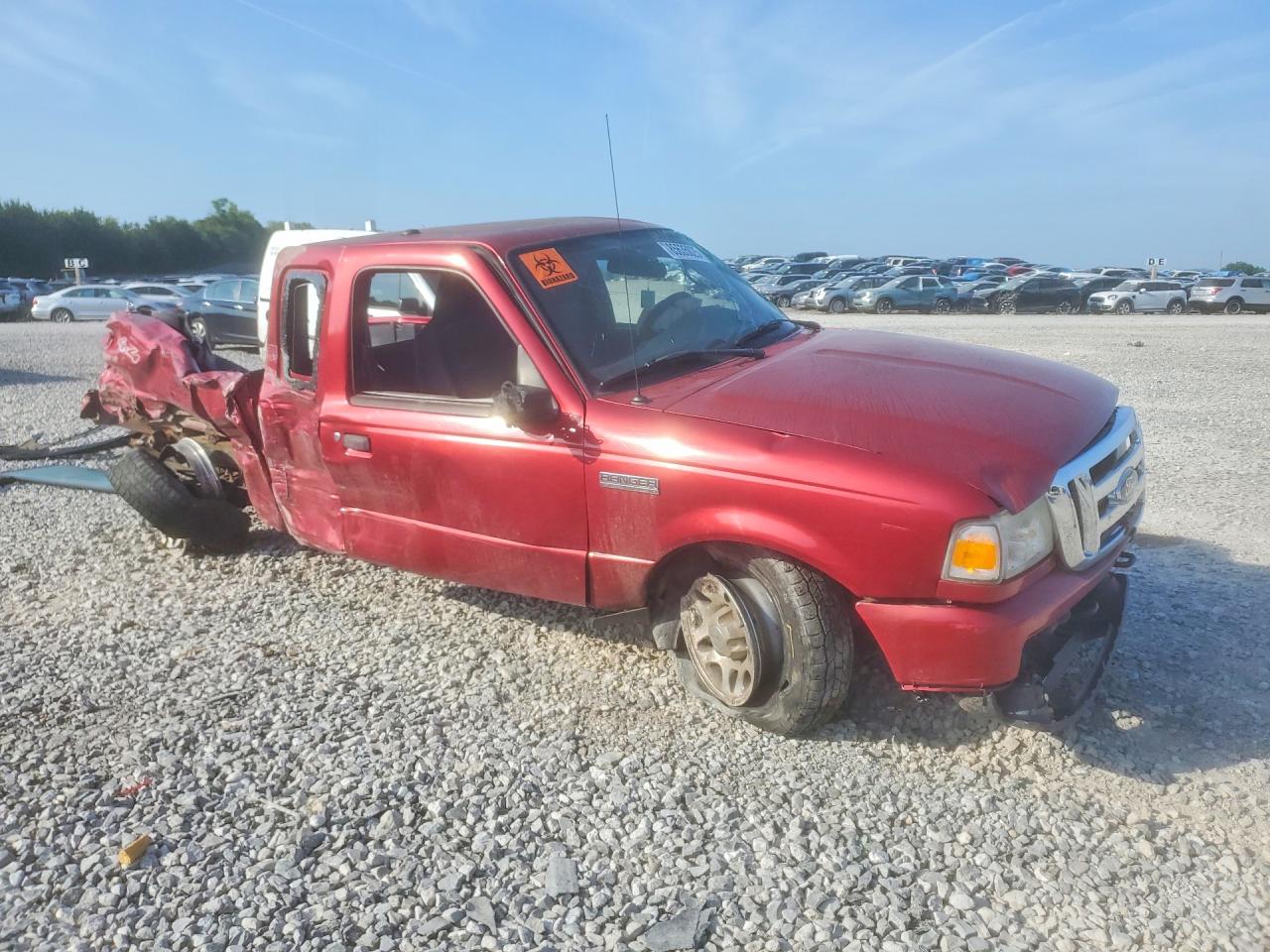 2011 Ford Ranger Red vin: 1FTLR4FE0BPA45141