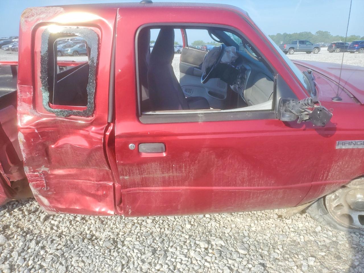 2011 Ford Ranger Red vin: 1FTLR4FE0BPA45141