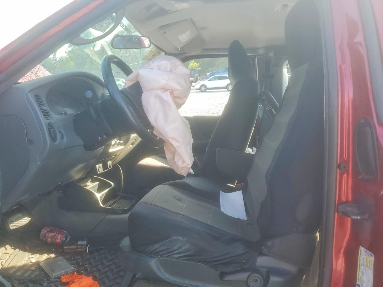 2011 Ford Ranger Red vin: 1FTLR4FE0BPA45141