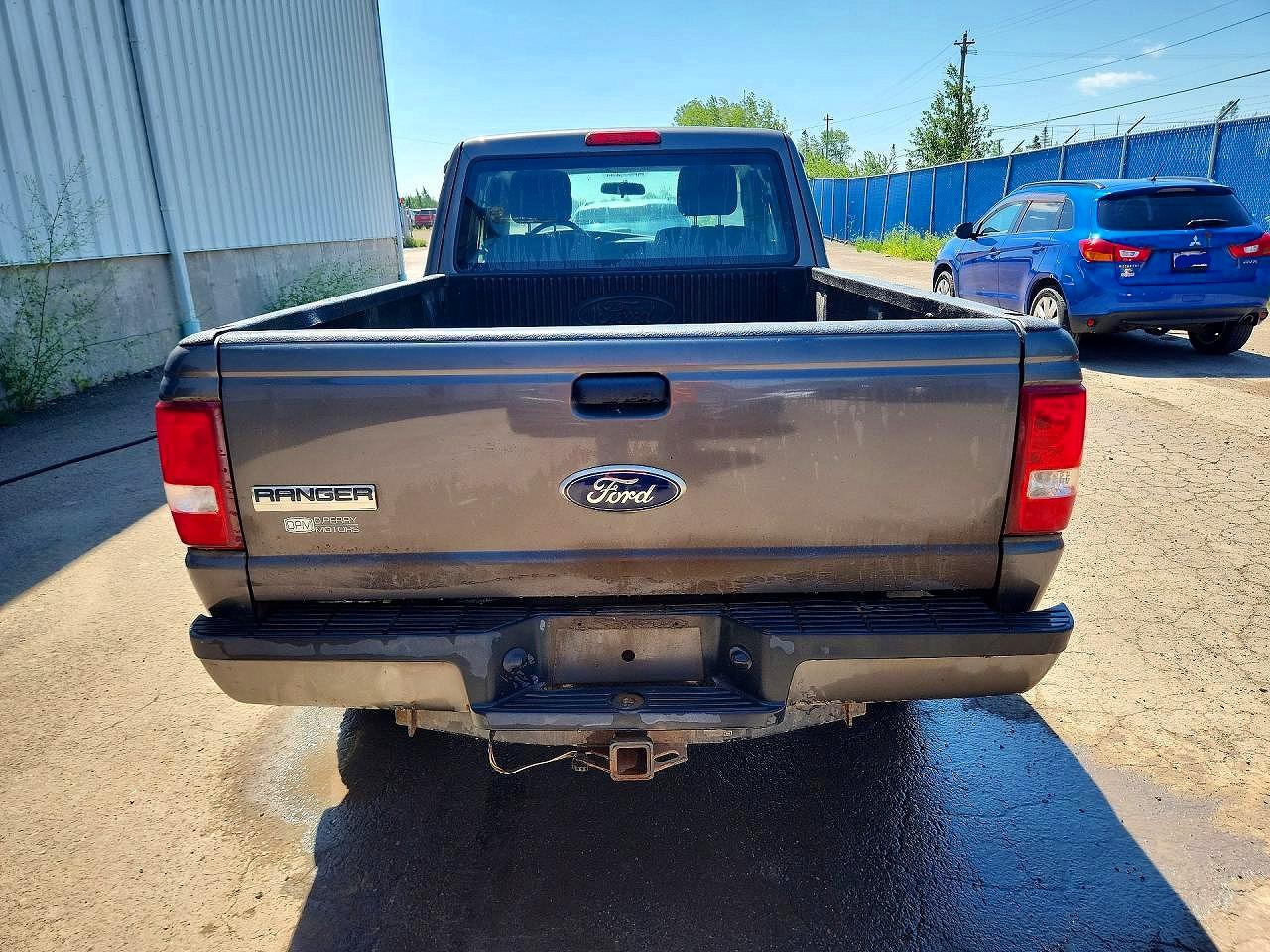 2011 Ford Ranger Super Cab Gray vin: 1FTLR4FE1BPA07496