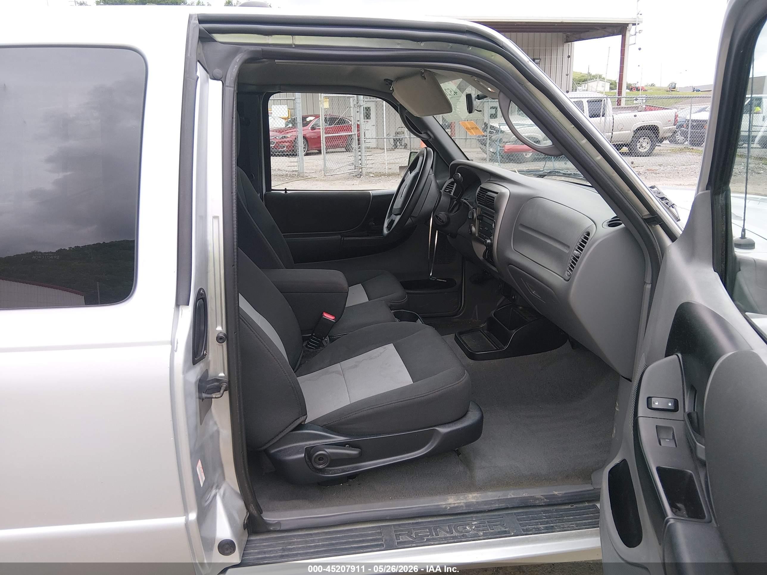 2011 Ford Ranger Xlt Silver vin: 1FTLR4FE1BPA24203