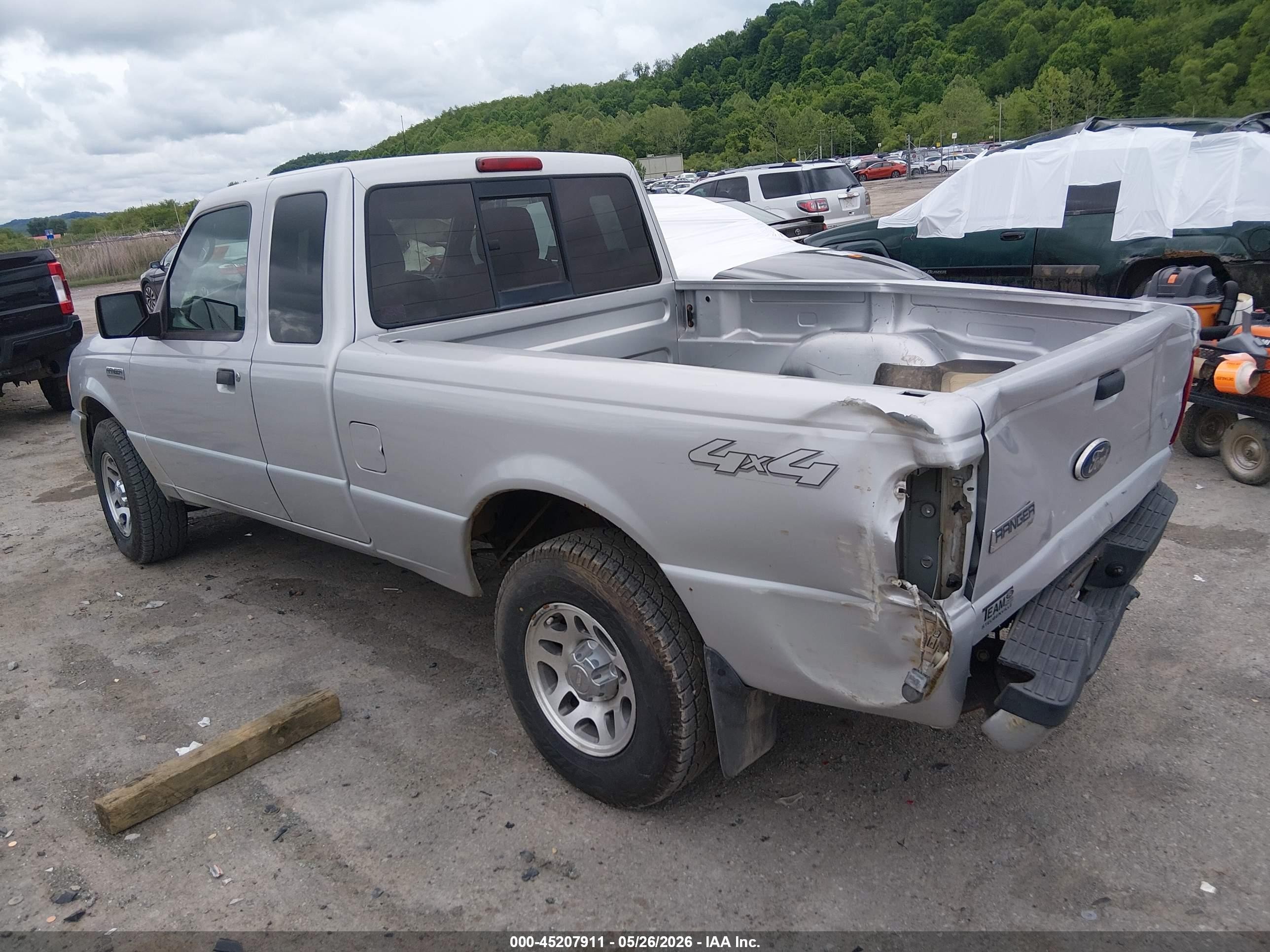 2011 Ford Ranger Xlt Silver vin: 1FTLR4FE1BPA24203