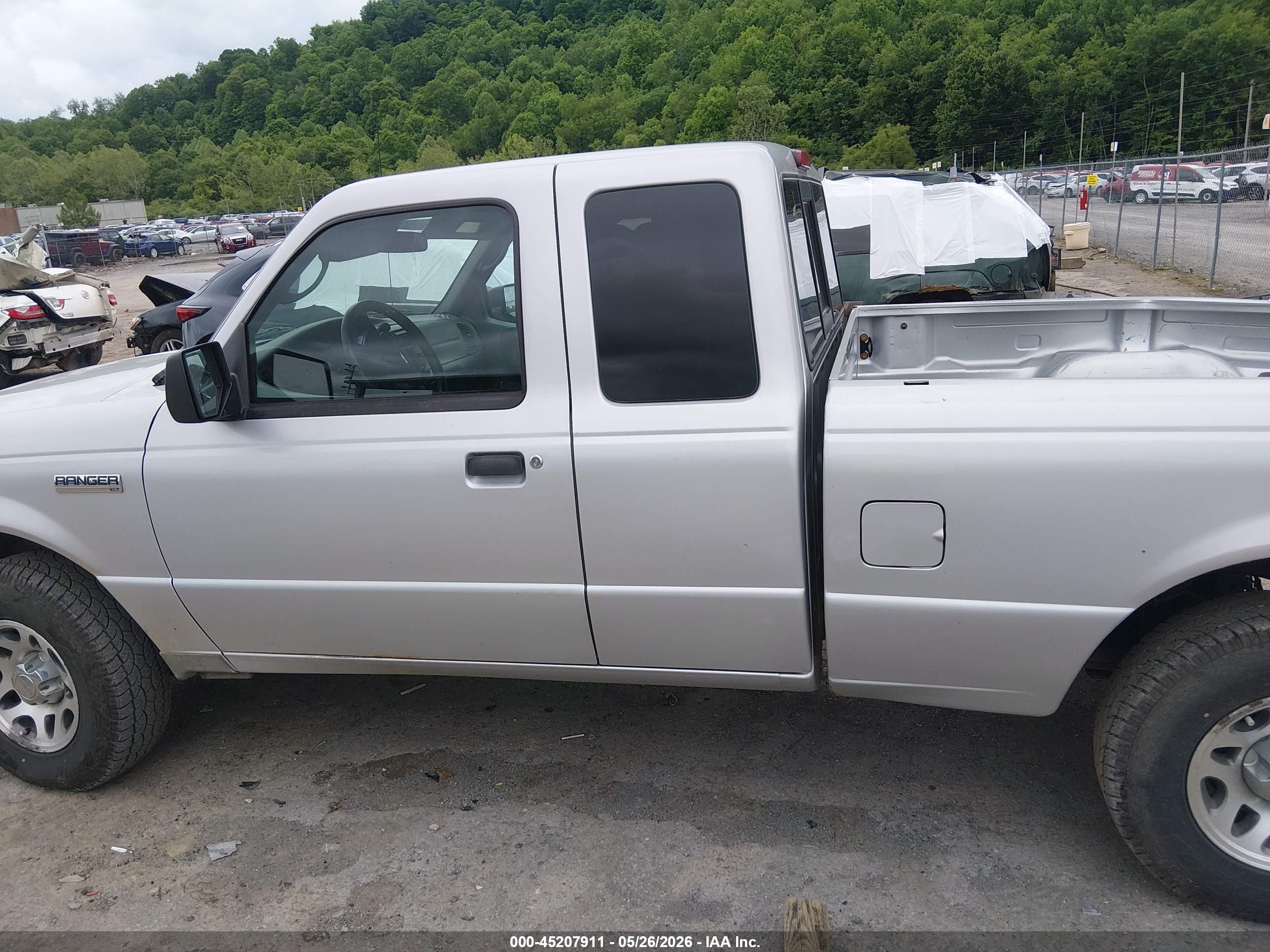 2011 Ford Ranger Xlt Silver vin: 1FTLR4FE1BPA24203