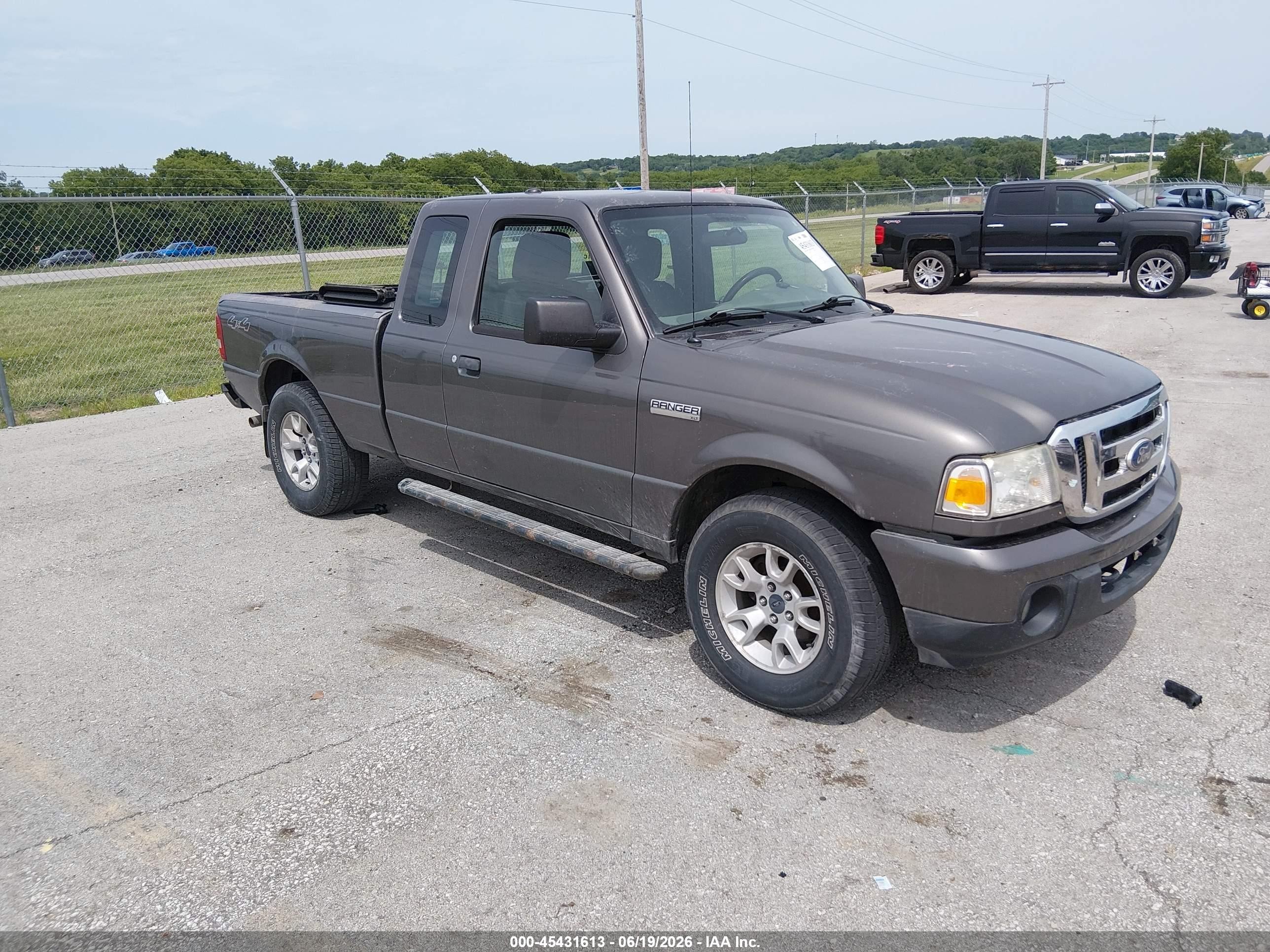 2011 Ford Ranger Super Cab Gray vin: 1FTLR4FE1BPA30860