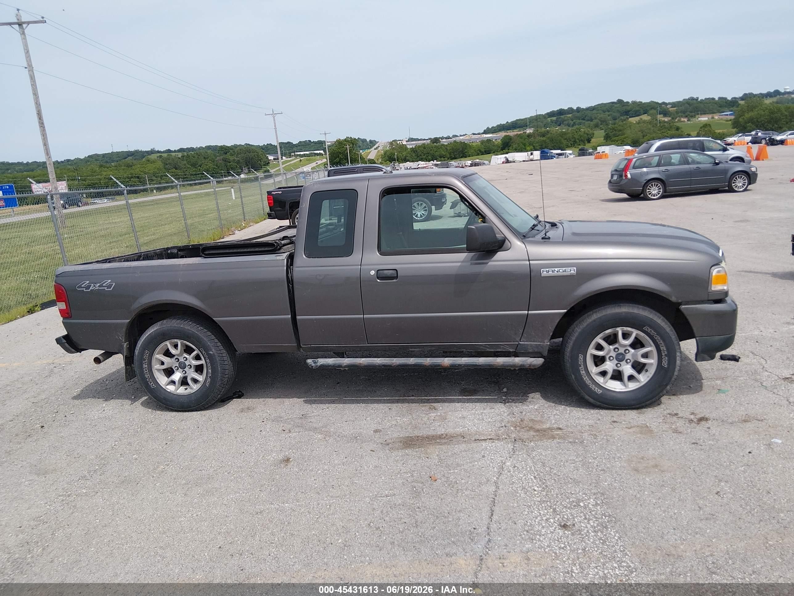 2011 Ford Ranger Super Cab Gray vin: 1FTLR4FE1BPA30860