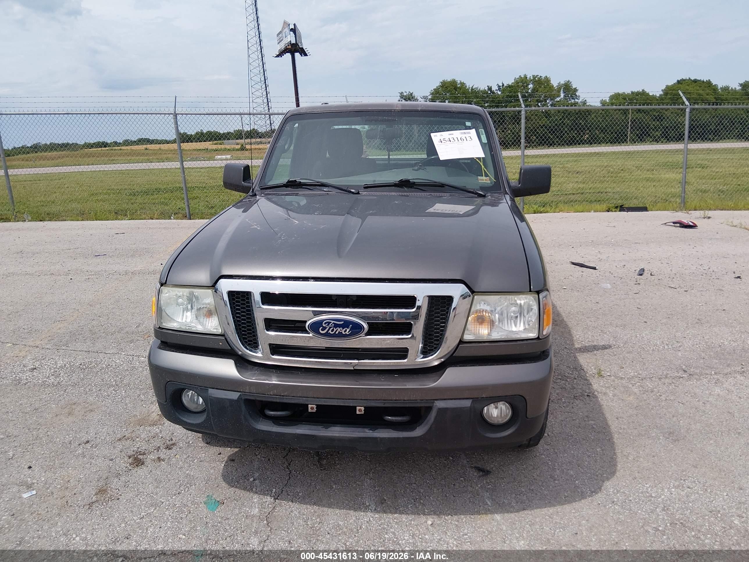 2011 Ford Ranger Super Cab Gray vin: 1FTLR4FE1BPA30860