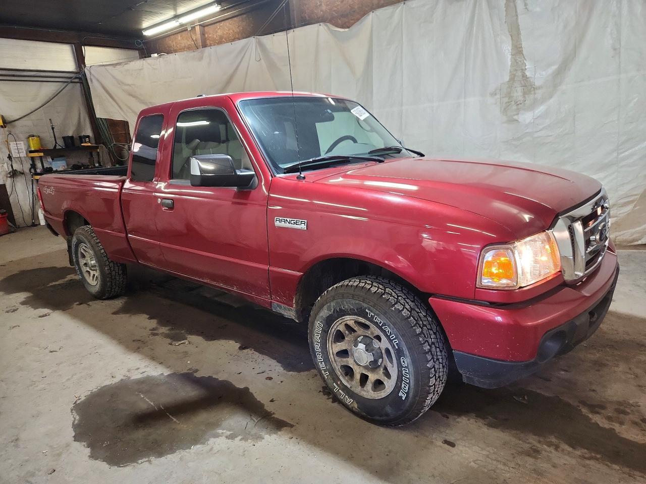 2011 Ford Ranger Super Cab Maroon vin: 1FTLR4FE1BPB19974
