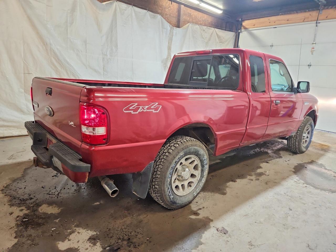 2011 Ford Ranger Super Cab Maroon vin: 1FTLR4FE1BPB19974