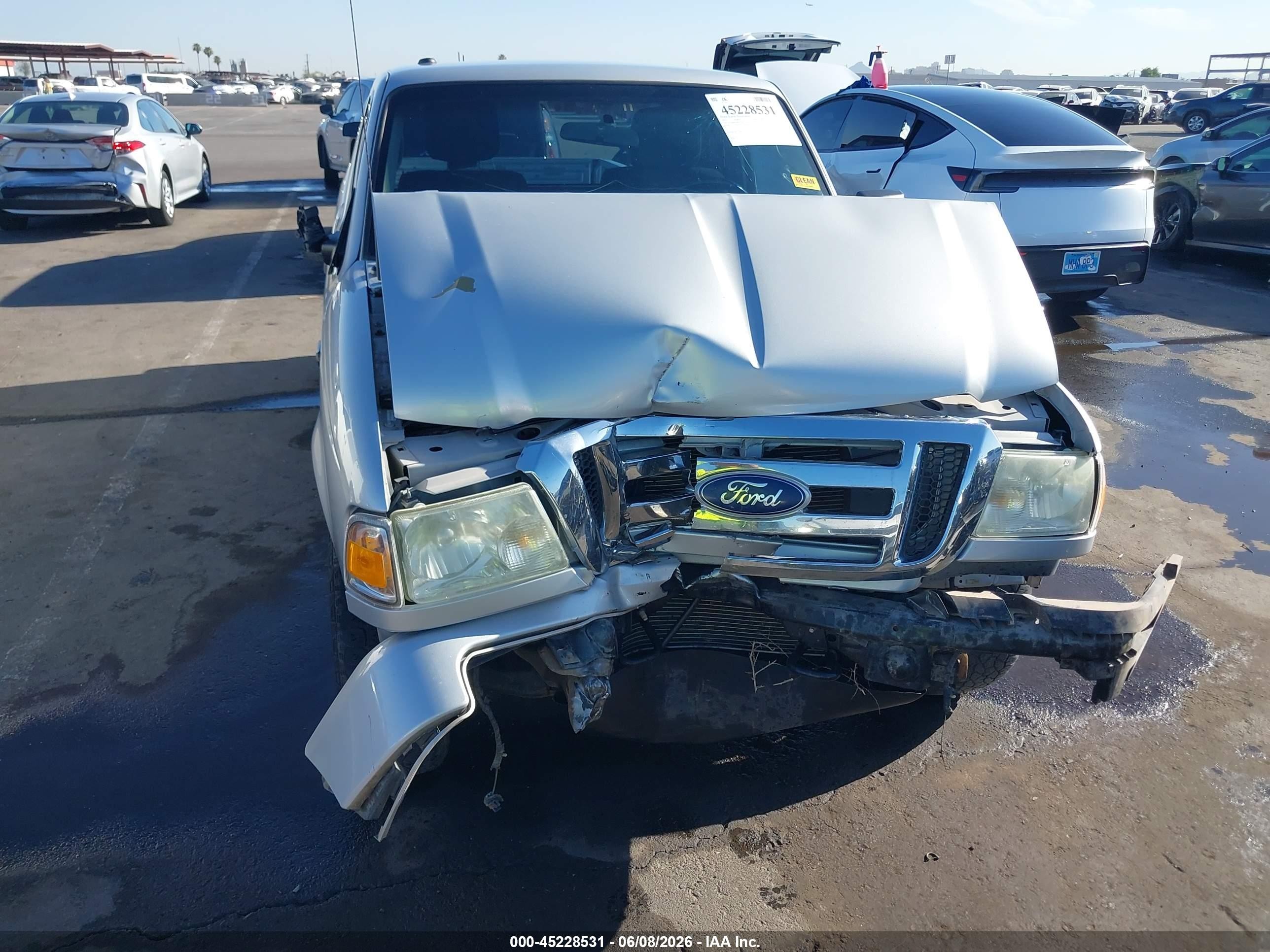 2011 Ford Ranger Xlt Серебряный vin: 1FTLR4FE2BPA37249