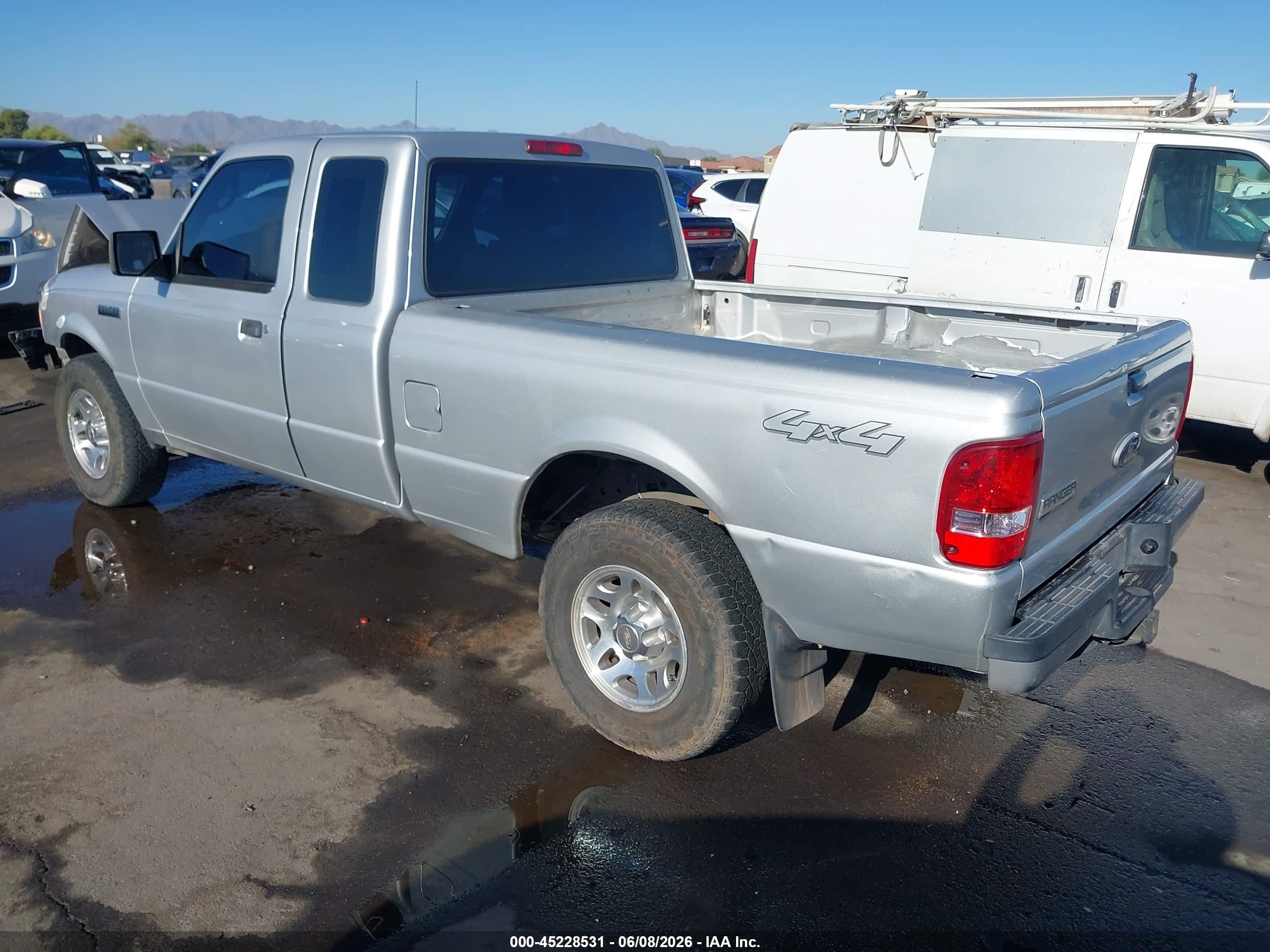 2011 Ford Ranger Xlt Серебряный vin: 1FTLR4FE2BPA37249