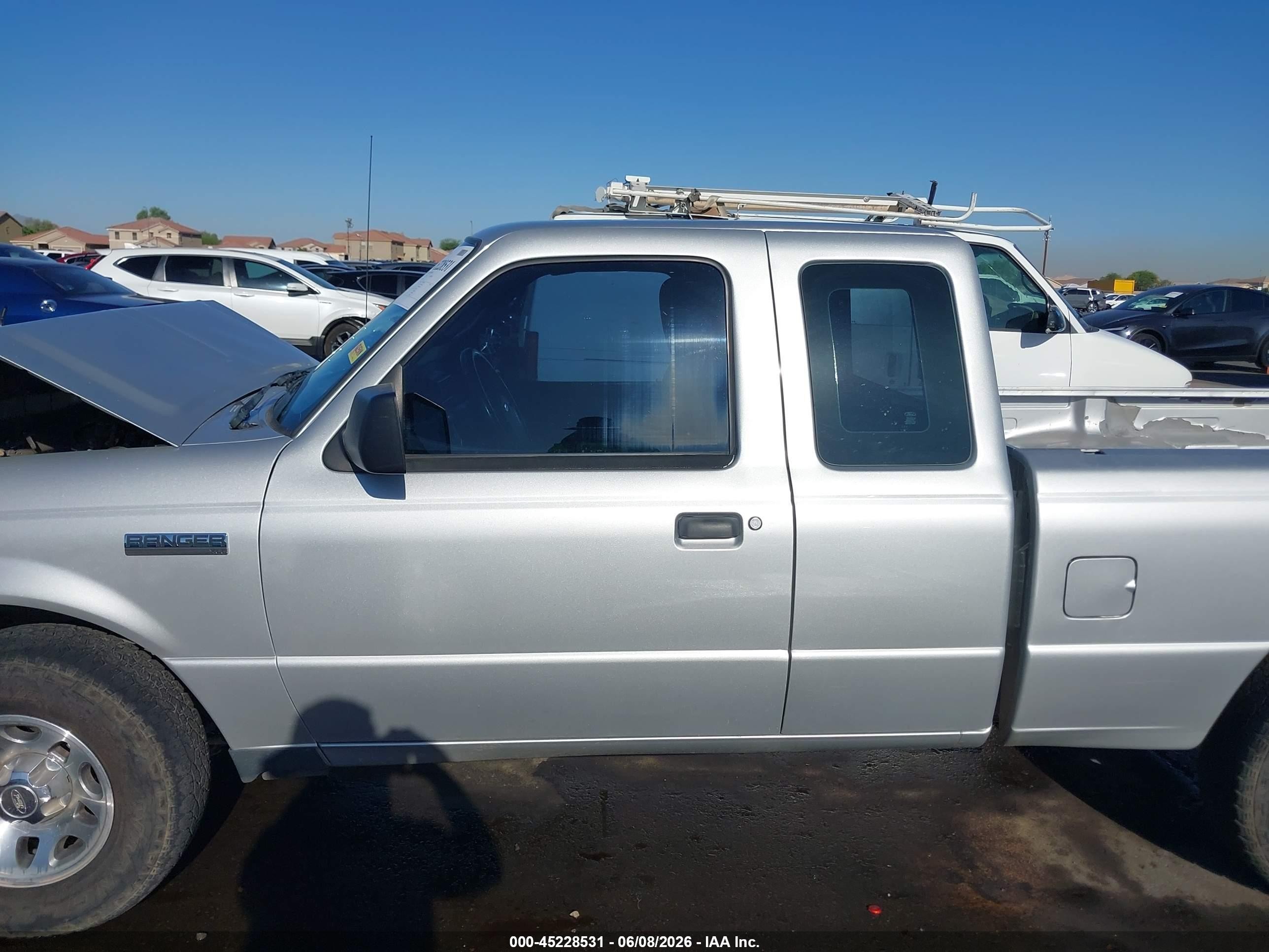 2011 Ford Ranger Xlt Серебряный vin: 1FTLR4FE2BPA37249